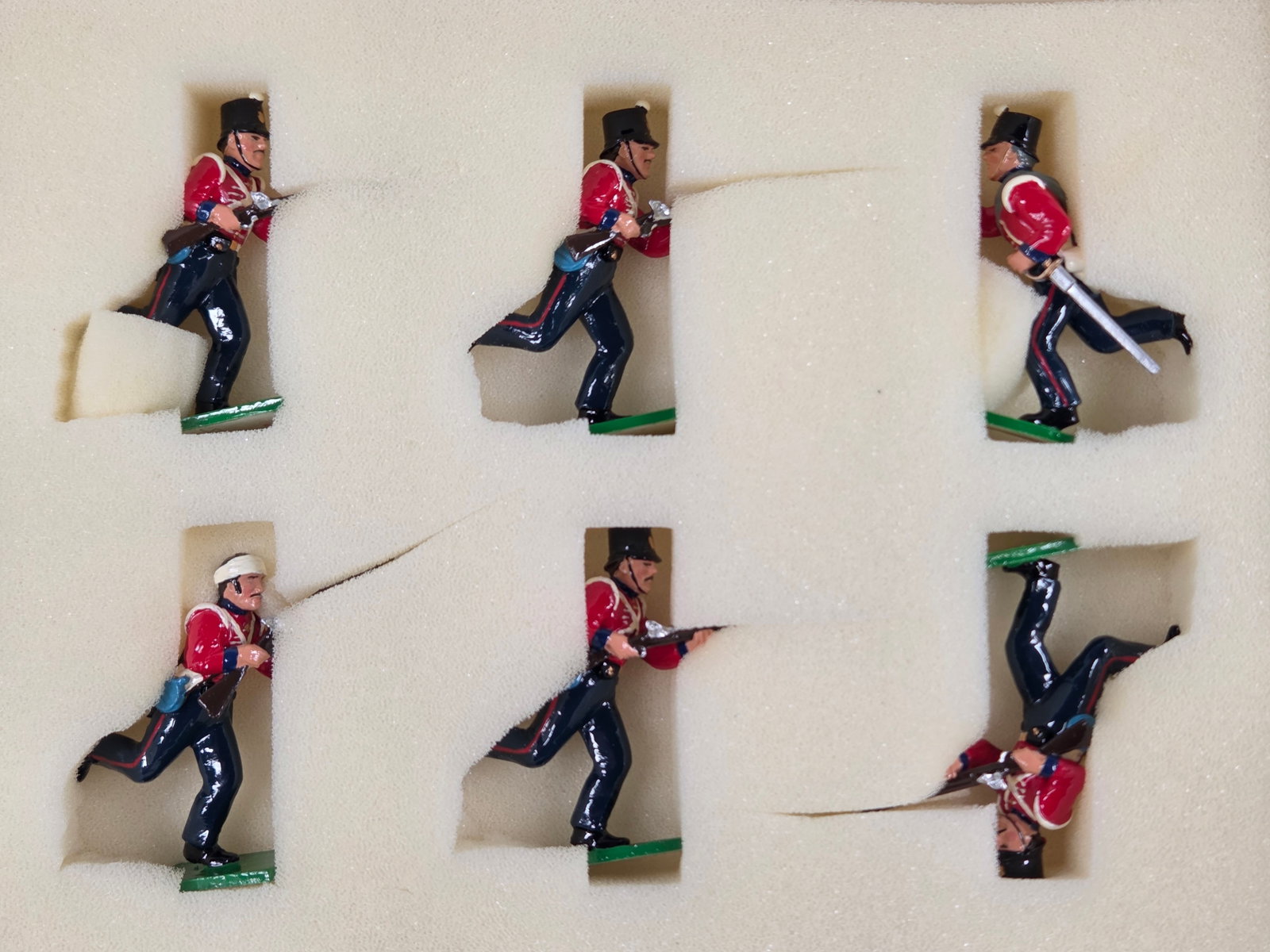 TROPHY MINIATURES CWS2 THE CHARGING SET - 2