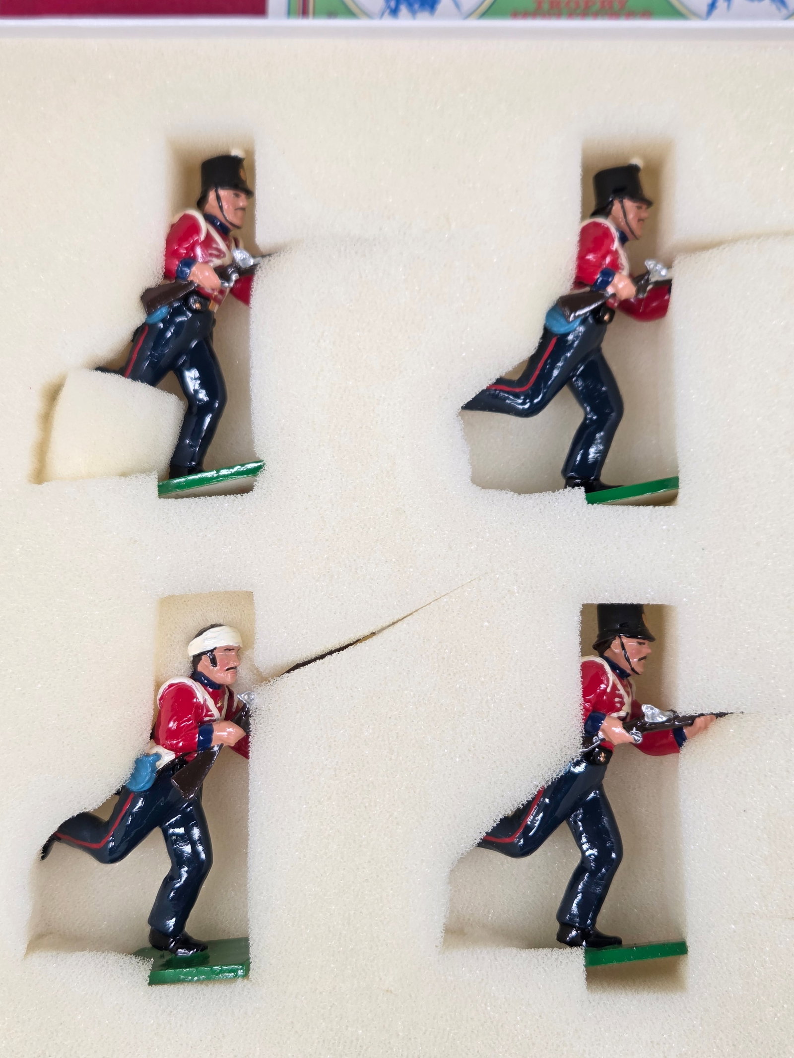 TROPHY MINIATURES CWS2 THE CHARGING SET - 3