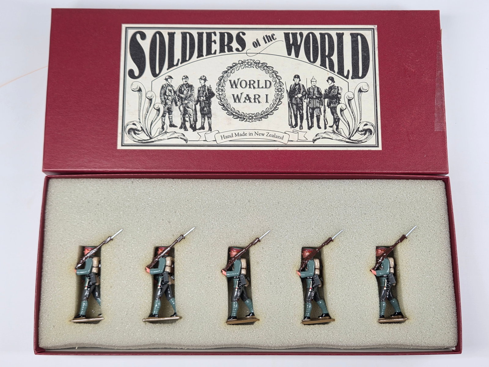 SOLDIERS OF THE WORLD WW42/F GERMANS MARCHING: SET REMAINS IN EXCELLENT CONDITION WITH BOX.