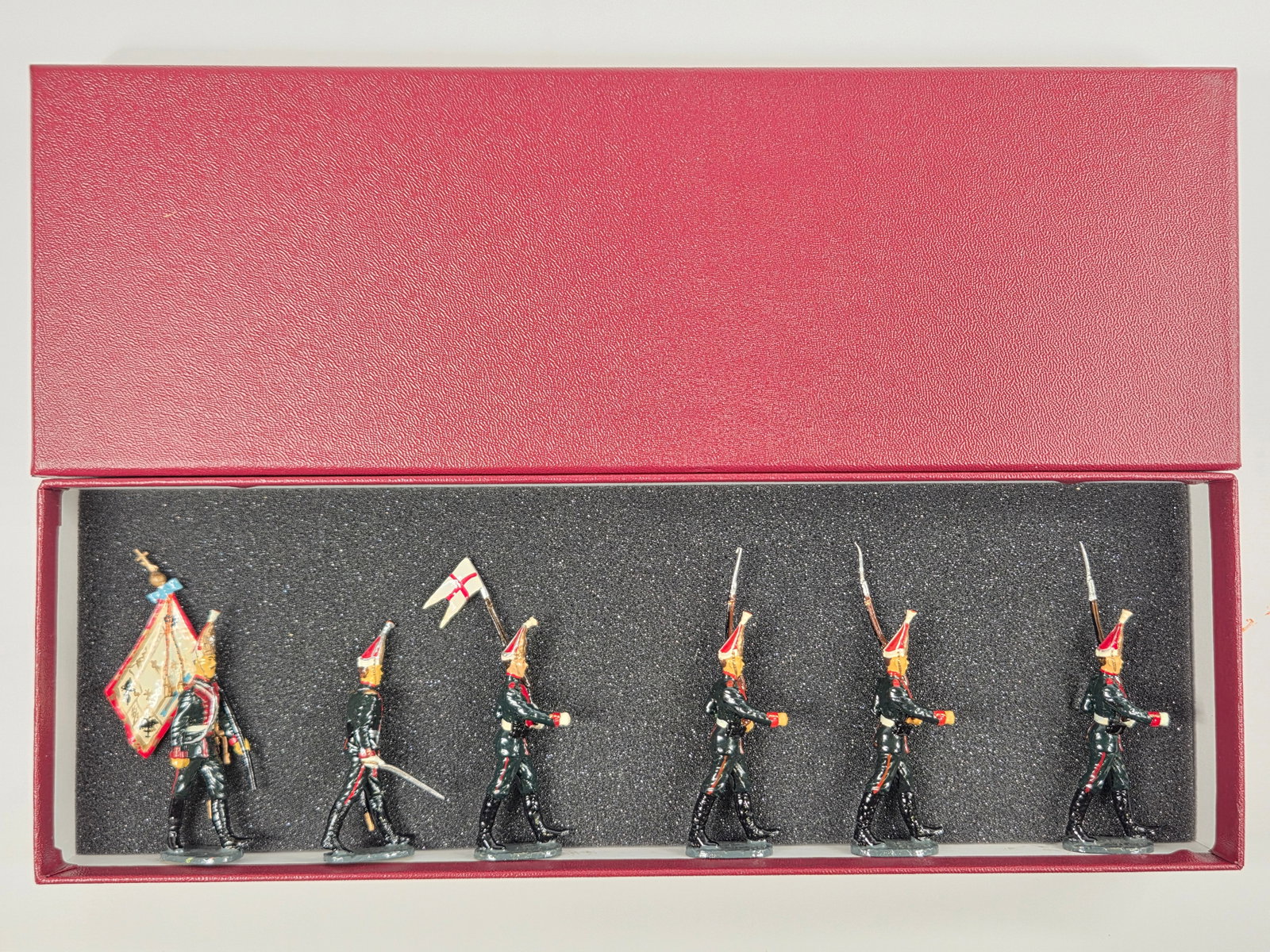 ST GEORGE CROSS SET #3801 RUSSIAN GUARD PAVLOVSKY REGT.: SET REMAINS IN VERY GOOD CONDITION WITH BOX.