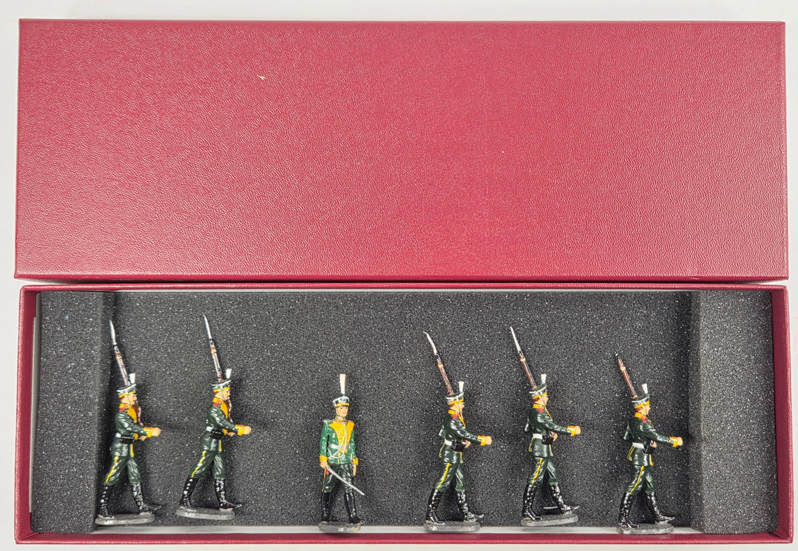 ST GEORGE CROSS SET #3813 LITOVSKY GUARD REGT.: SET REMAINS IN VERY GOOD CONDITION WITH BOX. ONE SOLDIER WITH BROKEN BAYONET