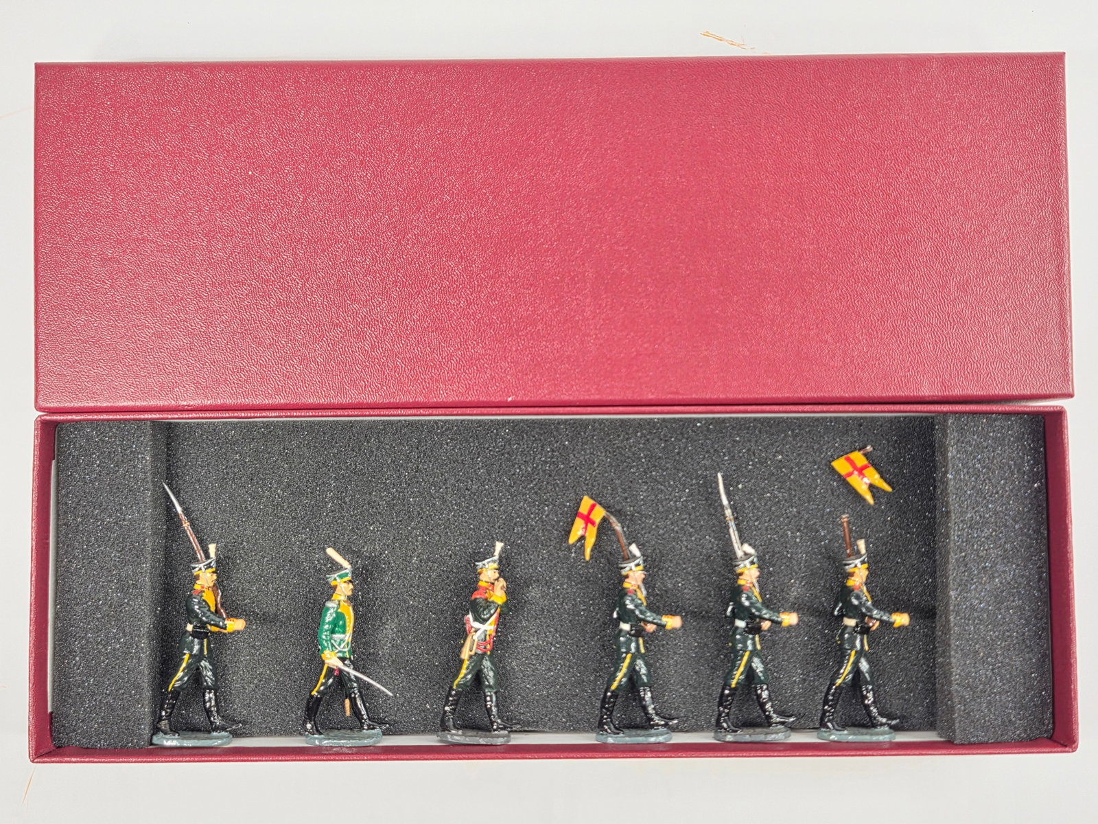 ST GEORGE CROSS SET #3814 RUSSIAN GUARD LITOVSKY MUSIC: SET REMAINS IN VERY GOOD CONDITION WITH BOX. ONE WITH BROKEN BAYONET, ONE PAINTED LIGHTER COLOR GREEN.