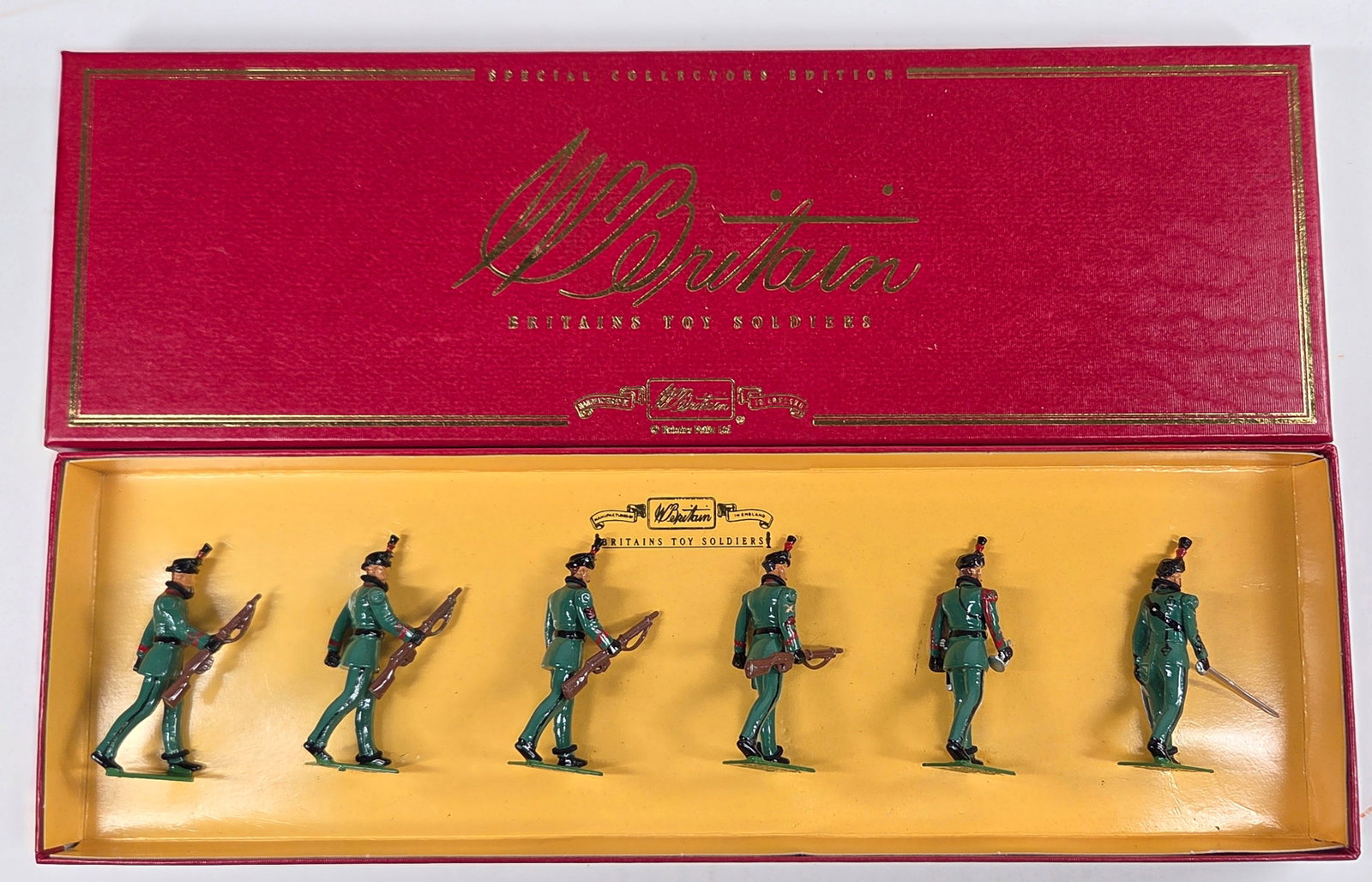 BRITAIN 00128 KING'S ROYAL RIFLE CORPS SET: SET REMAINS IN VERY GOOD CONDITION WITH BOX.