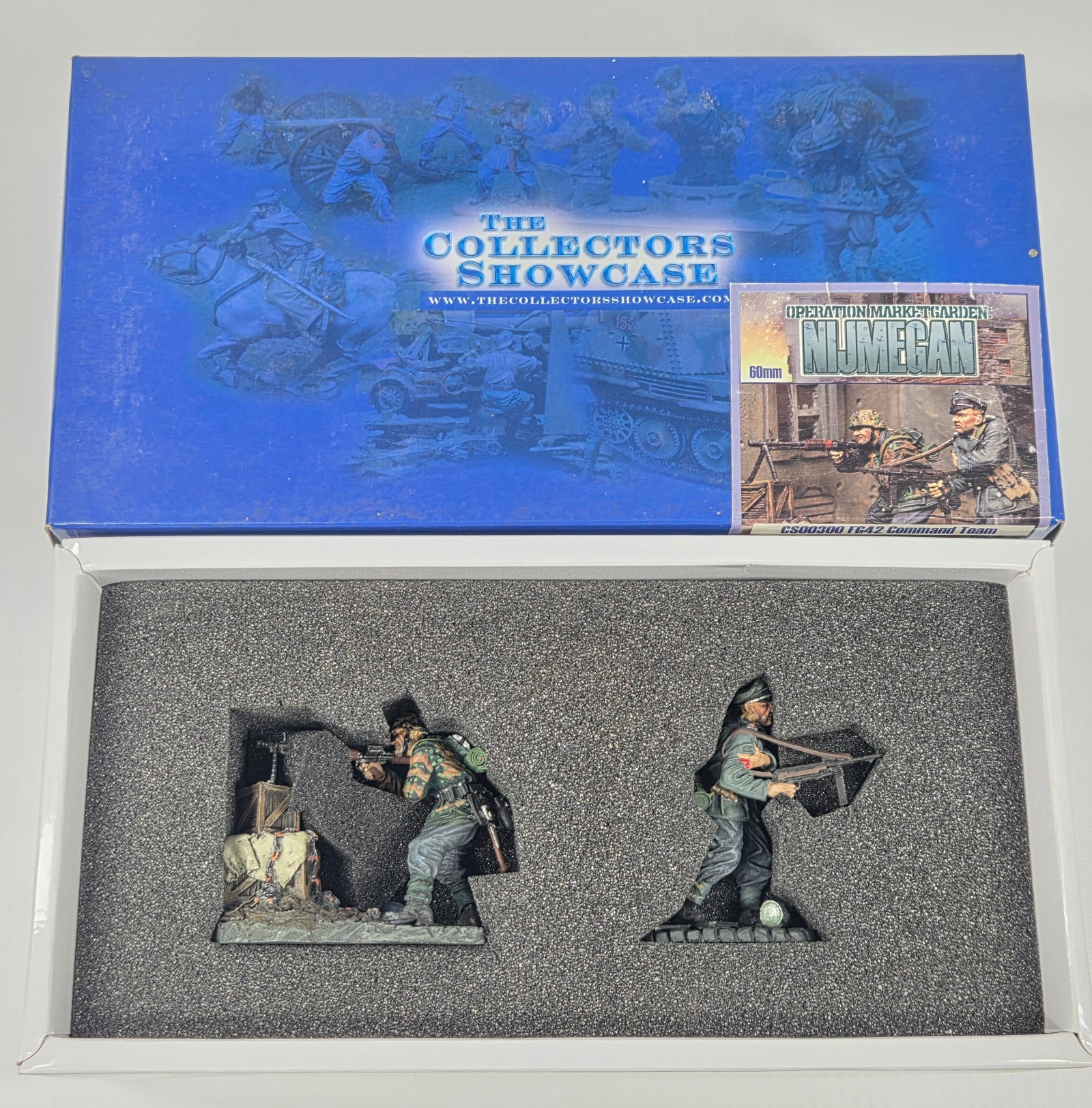COLLECTORS SHOWCASE COMMAND TEAM: REMAINS IN GOOD CONDITION WITH BOX.