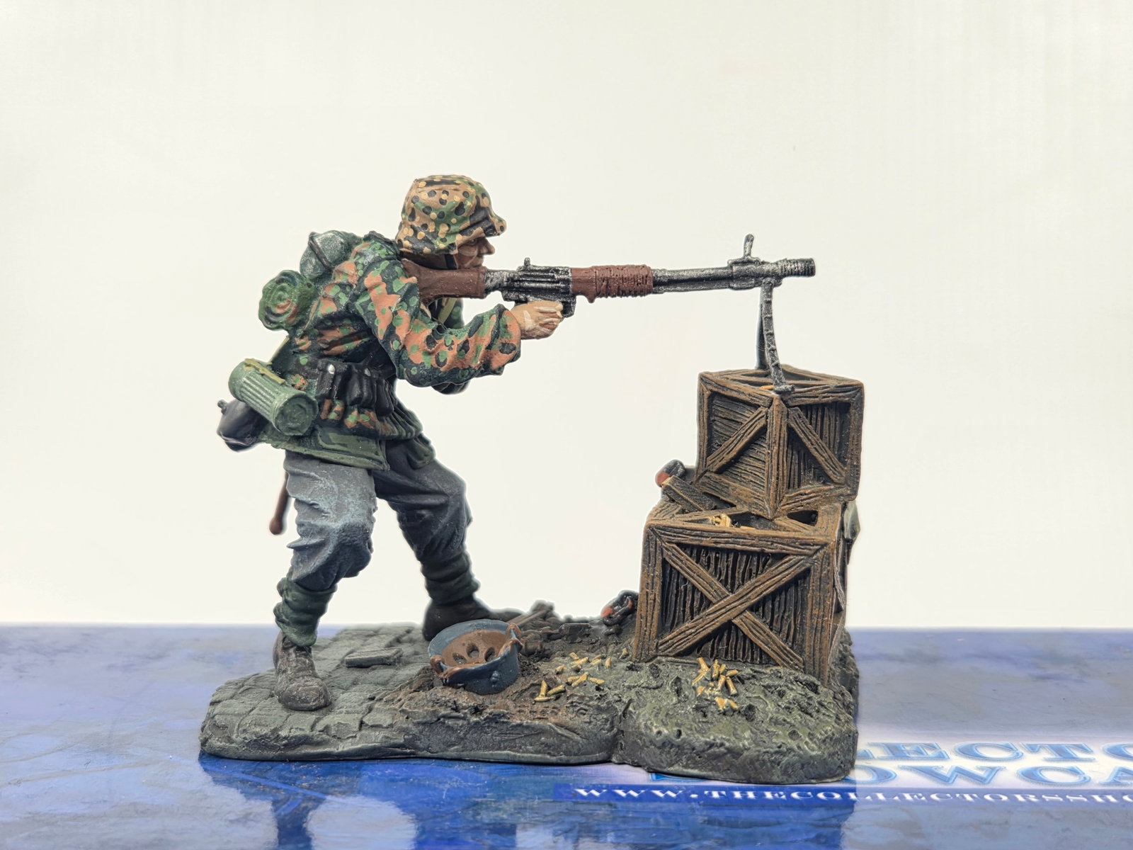 COLLECTORS SHOWCASE COMMAND TEAM - 2