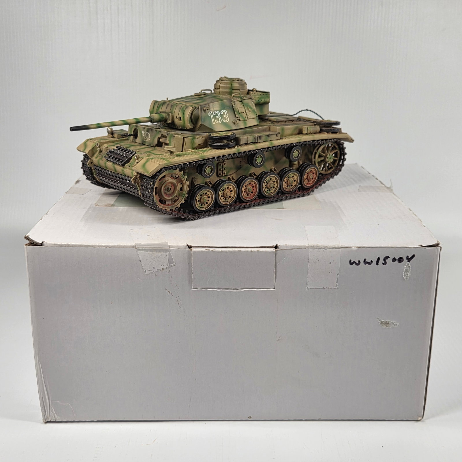 DIECAST MILITARY TANK FOR DIORAMA DISPLAY (1 of 6)