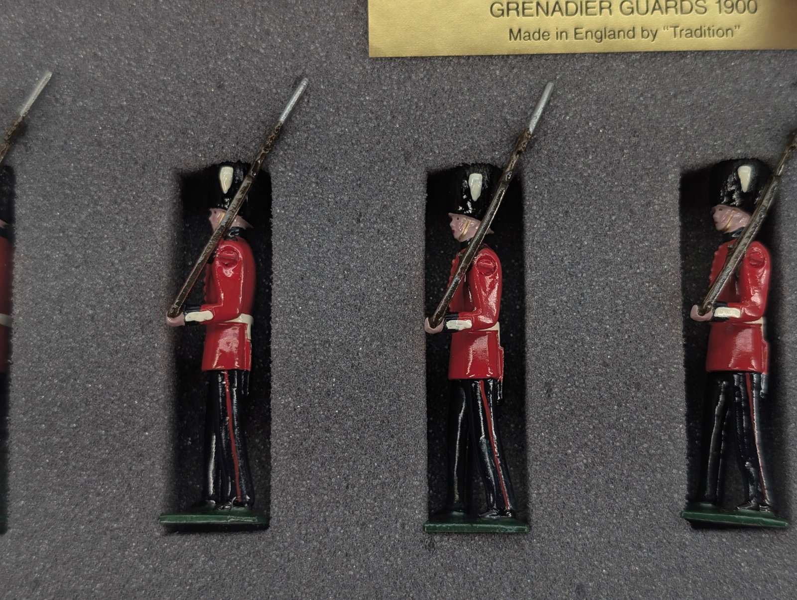 TRADITION SET NO. 1 GRENADIER GUARDS - 3