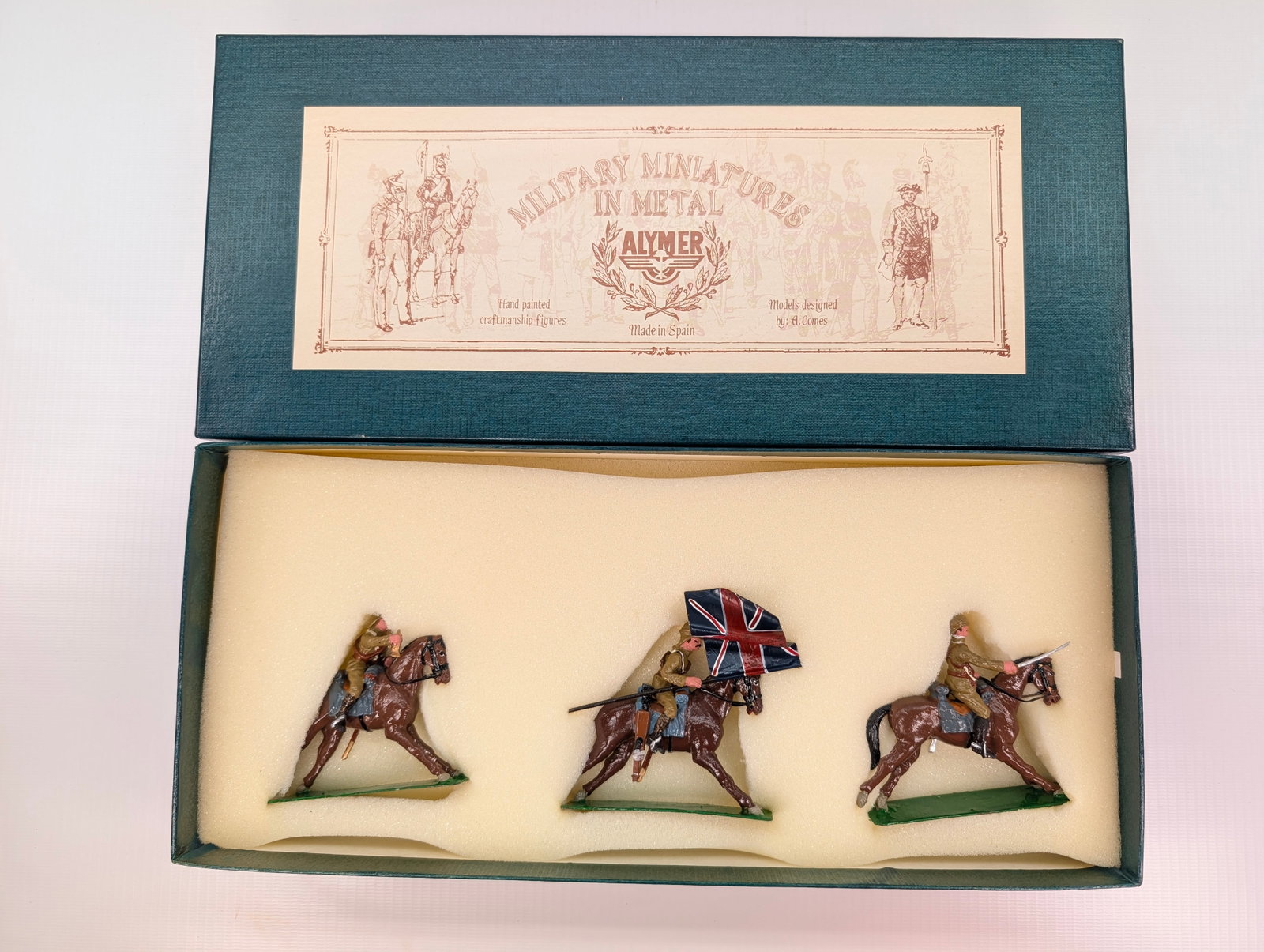 ALYMER AB-43 THE 21ST LANCERS W/ FLAG: SET REMAINS IN GOOD CONDITION, SHOWING SOME TYPICAL WEAR.
