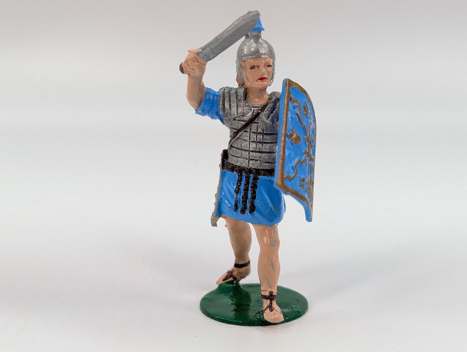 ALYMER AB-95 ROMANS ATTACKING - 6