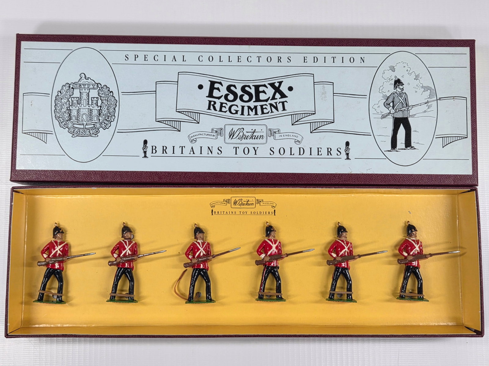 BRITAIN 8801 ESSEX REGIMENT: SET REMAINS IN VERY GOOD CONDITION WITH BOX.