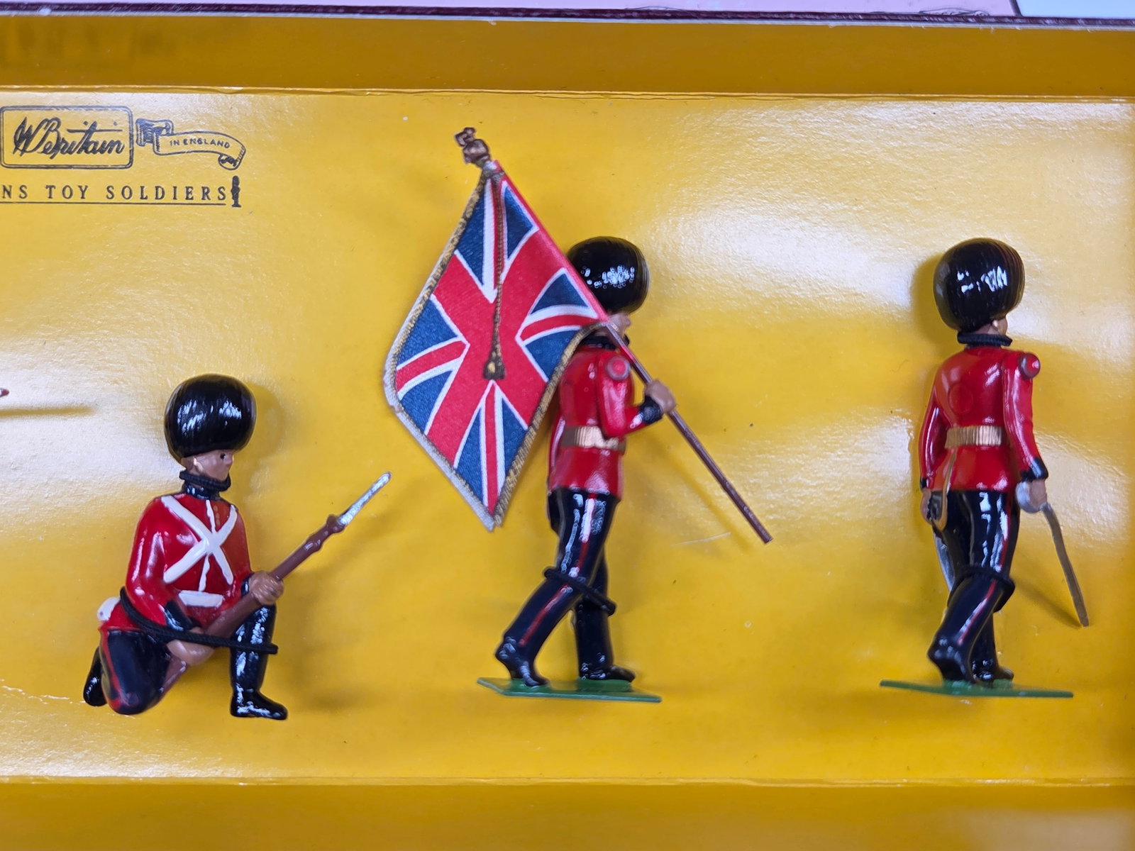 BRITAIN 8810 THE GRENADIER GUARDS - 3