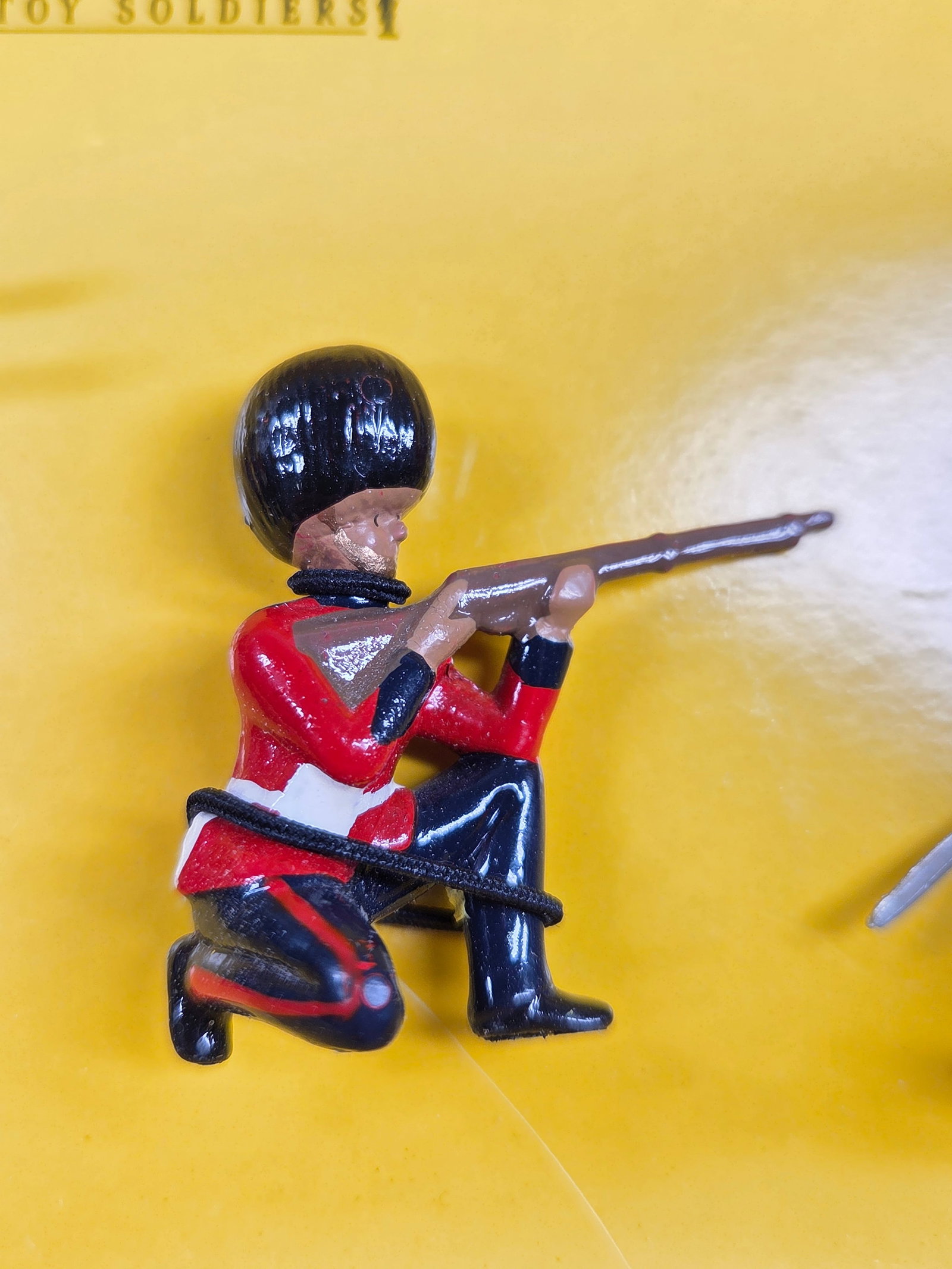 BRITAIN 8810 THE GRENADIER GUARDS - 4