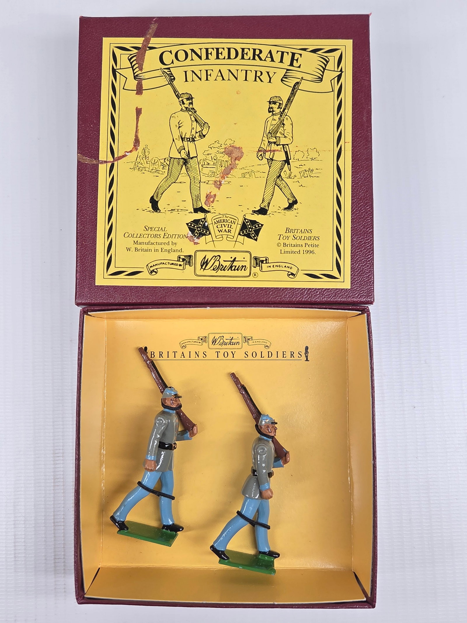 BRITAIN 8881 CONFEDERATE INFANTRY: SET REMAINS IN VERY GOOD CONDITION WITH BOX.