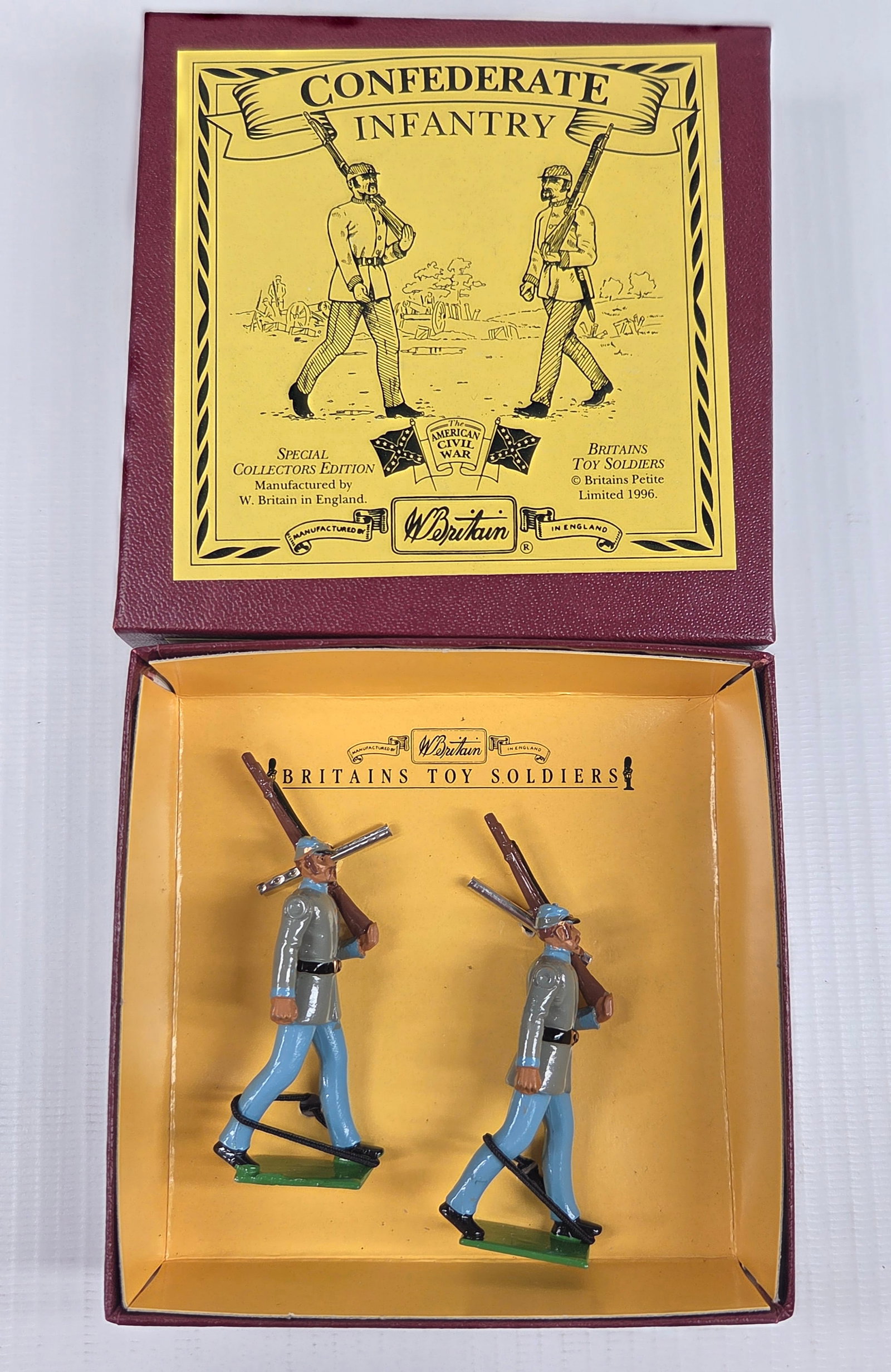 BRITAIN 8881 CONFEDERATE INFANTRY: SET REMAINS IN VERY GOOD CONDITION WITH BOX.