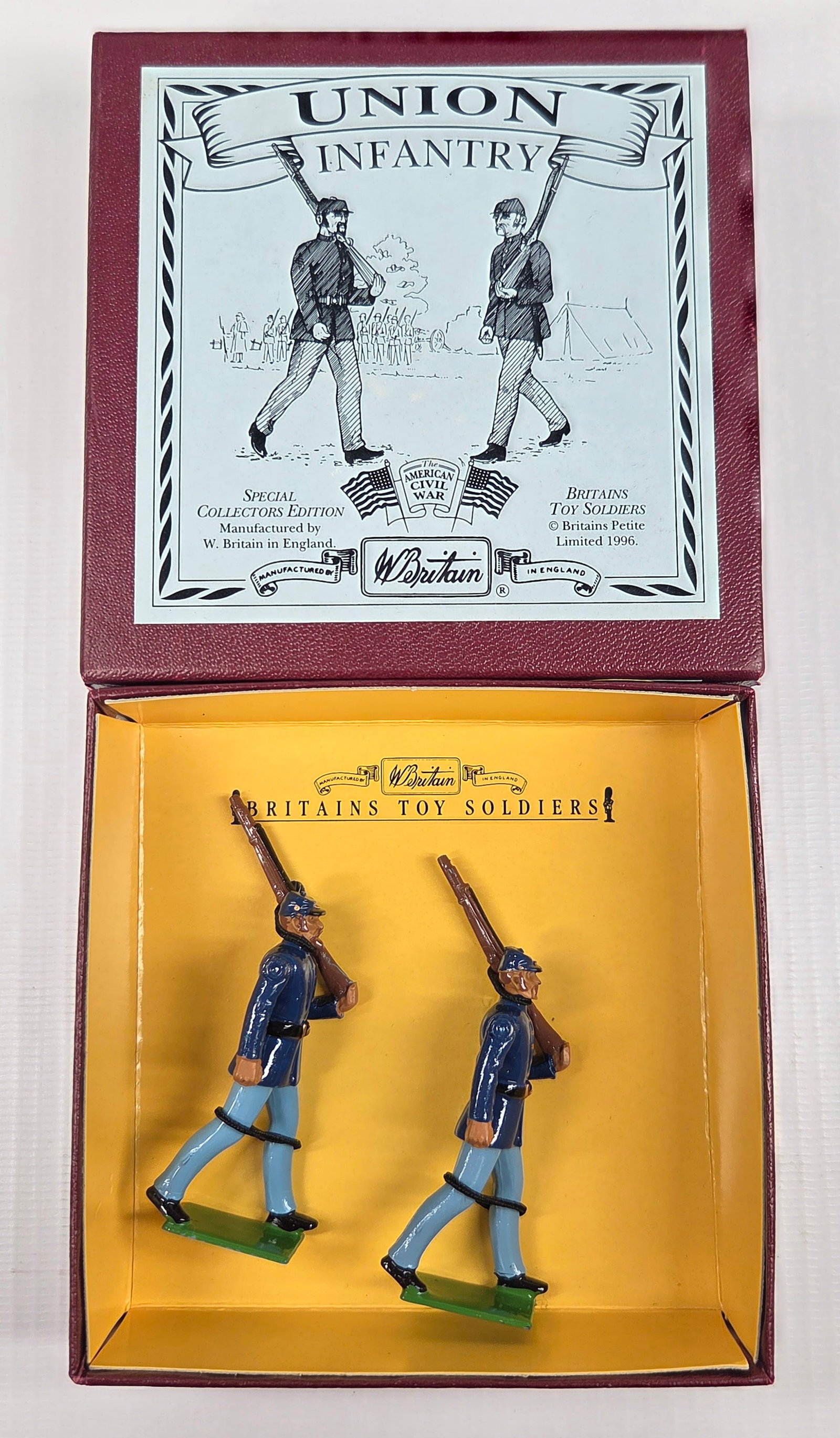BRITAIN 8882 UNION INFANTRY: SET REMAINS IN VERY GOOD CONDITION WITH BOX.
