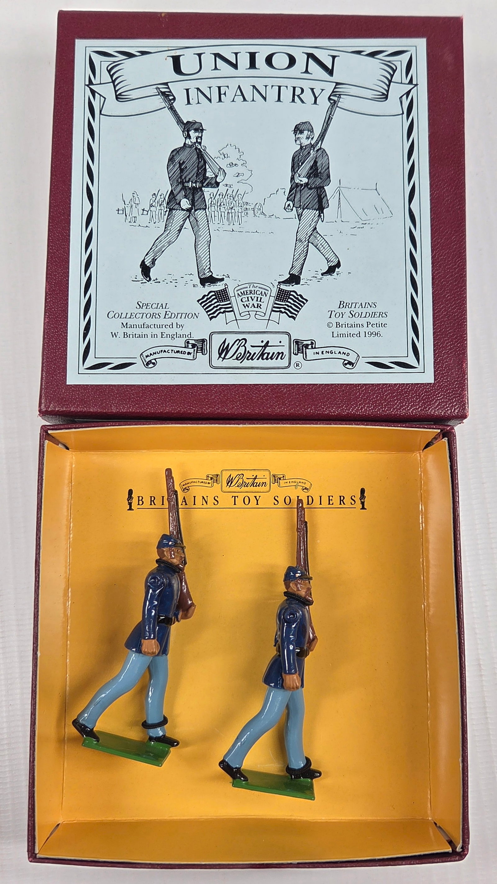 BRITAIN 8882 UNION INFANTRY: SET REMAINS IN VERY GOOD CONDITION WITH BOX.