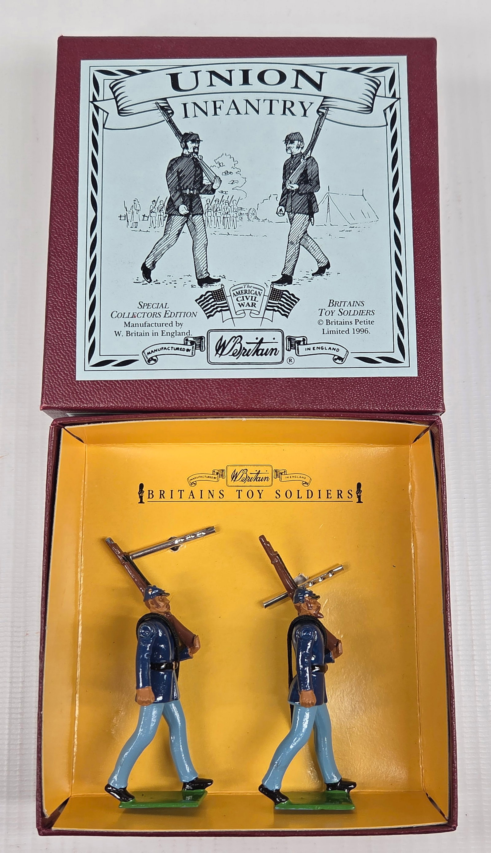 BRITAIN 8882 UNION INFANTRY: SET REMAINS IN VERY GOOD CONDITION WITH BOX.