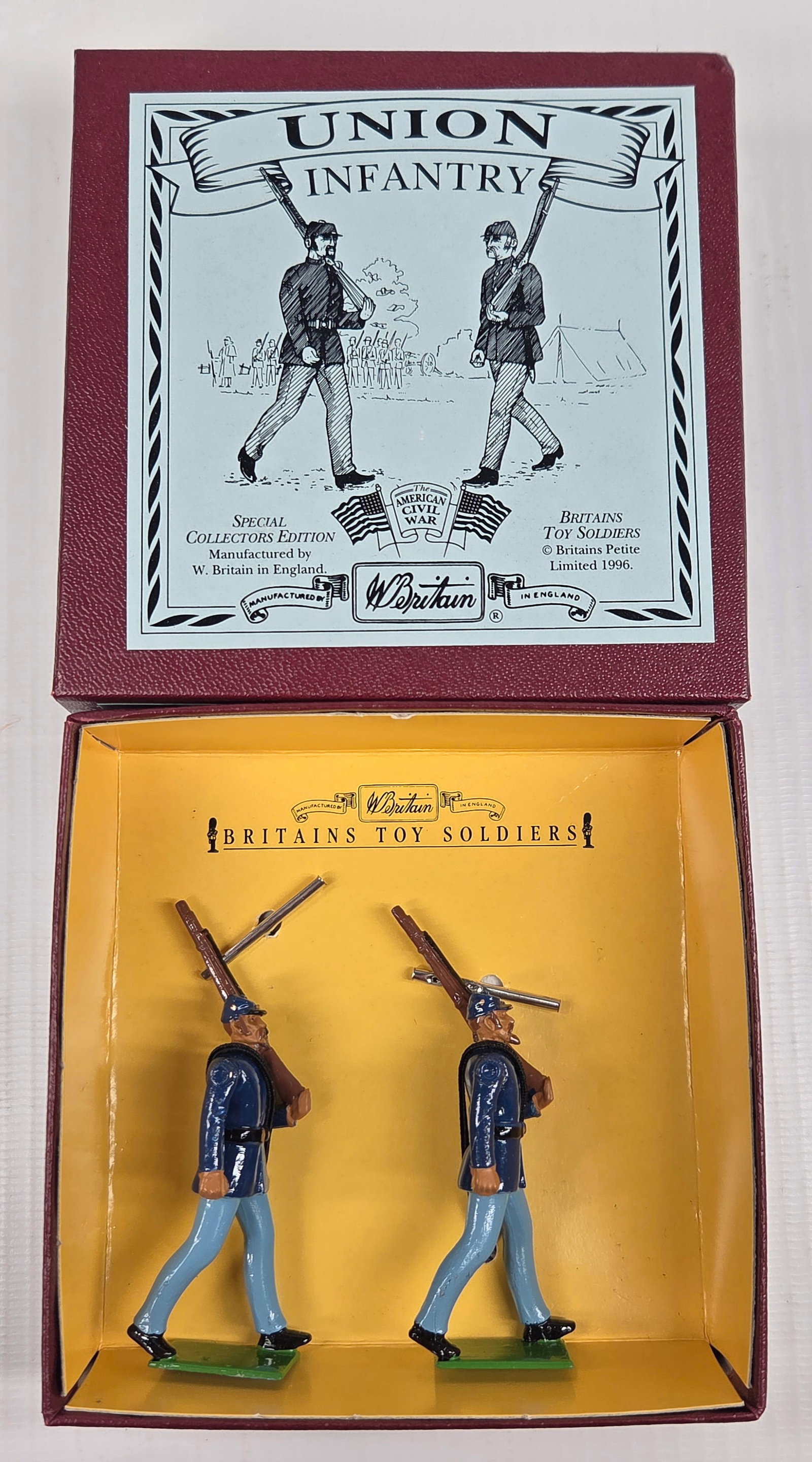 BRITAIN 8882 UNION INFANTRY: SET REMAINS IN VERY GOOD CONDITION WITH BOX.