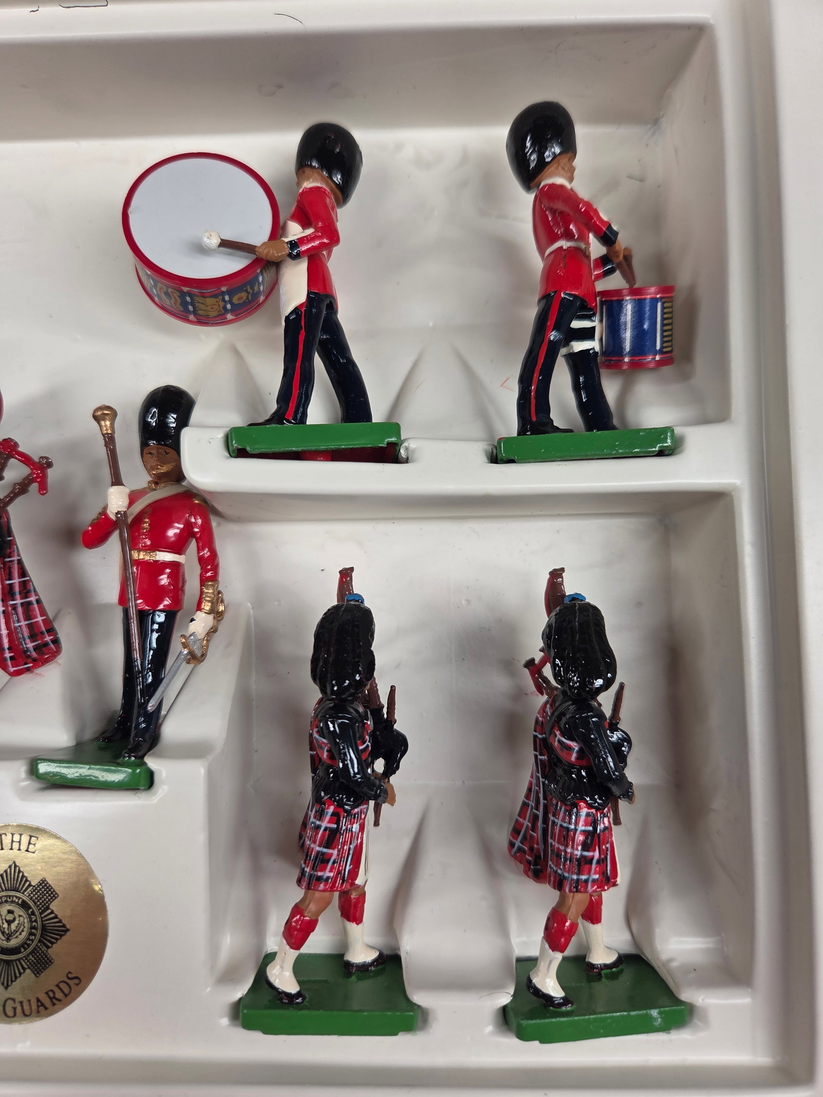 BRITAIN THE SCOTS GUARD SET - 5