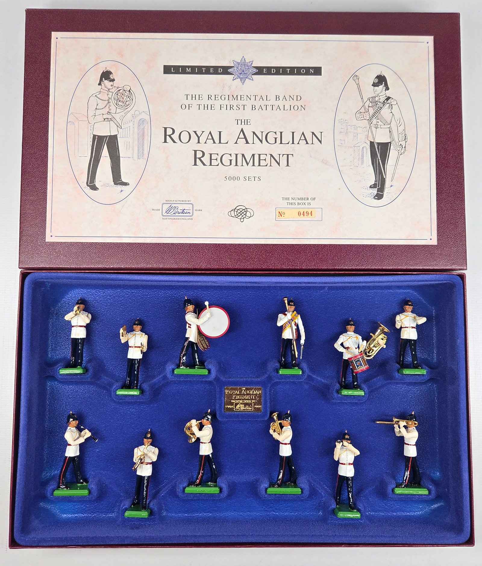 BRITAIN 5294 THE ROYAL ANGLIAN REGIMENT: SET REMAINS IN VERY GOOD CONDITION WITH BOX.