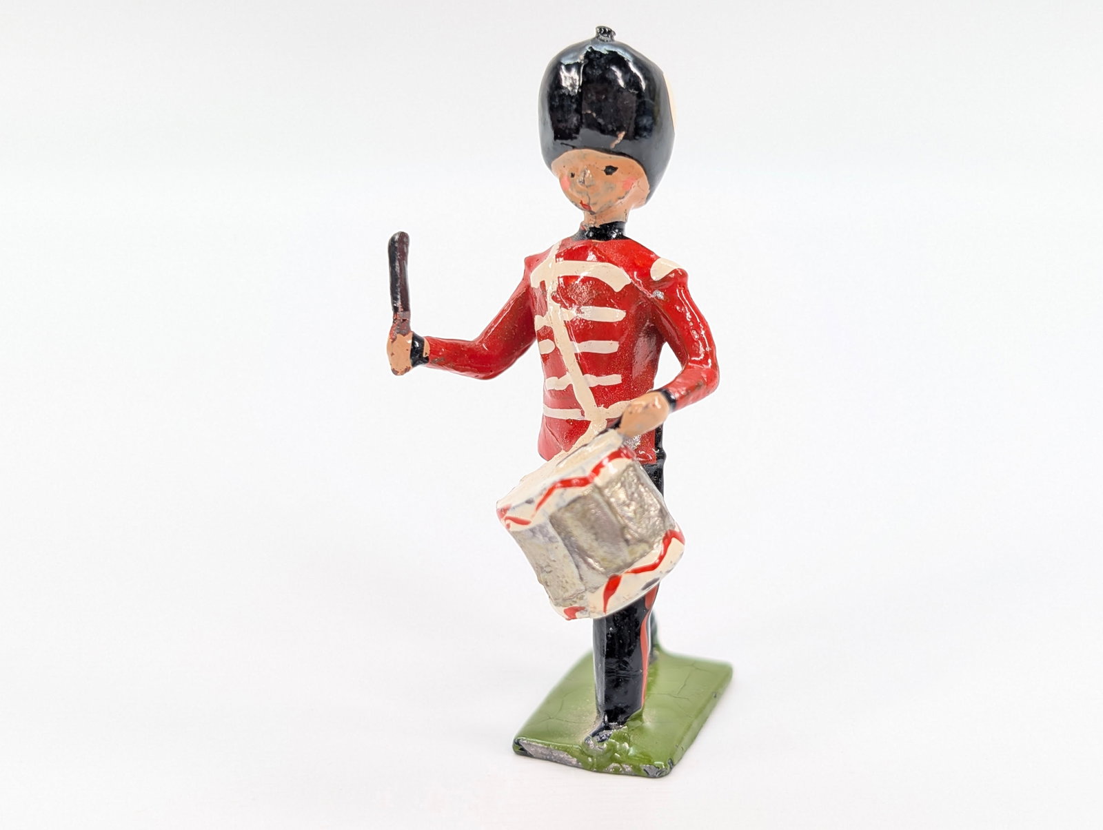 VINTAGE BRITAIN COLDSTREAM GUARDS SET - 5