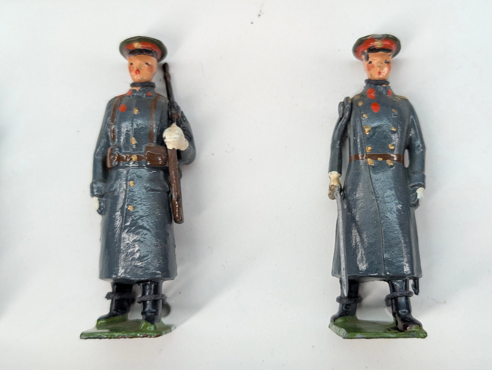 BRITAIN RED ARMY GUARD SET - 3