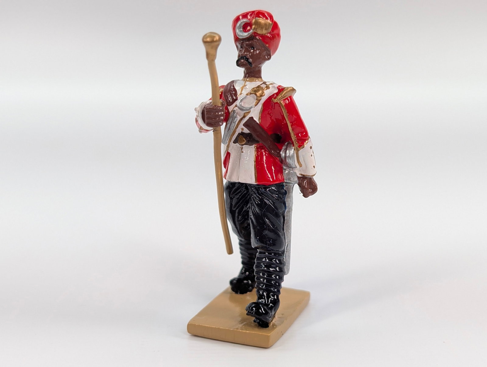 BRITAIN INDIAN PIPERS SET - 5