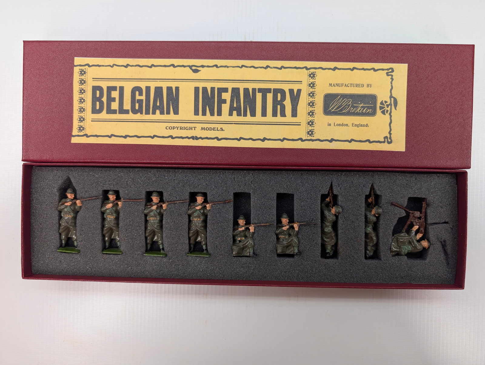 BRITAIN BELGIAN INFANTRY SET: SET REMAINS IN GOOD CONDITION, SHOWING SOME LIGHT TYPICAL WEAR. CUSTOM BOX.