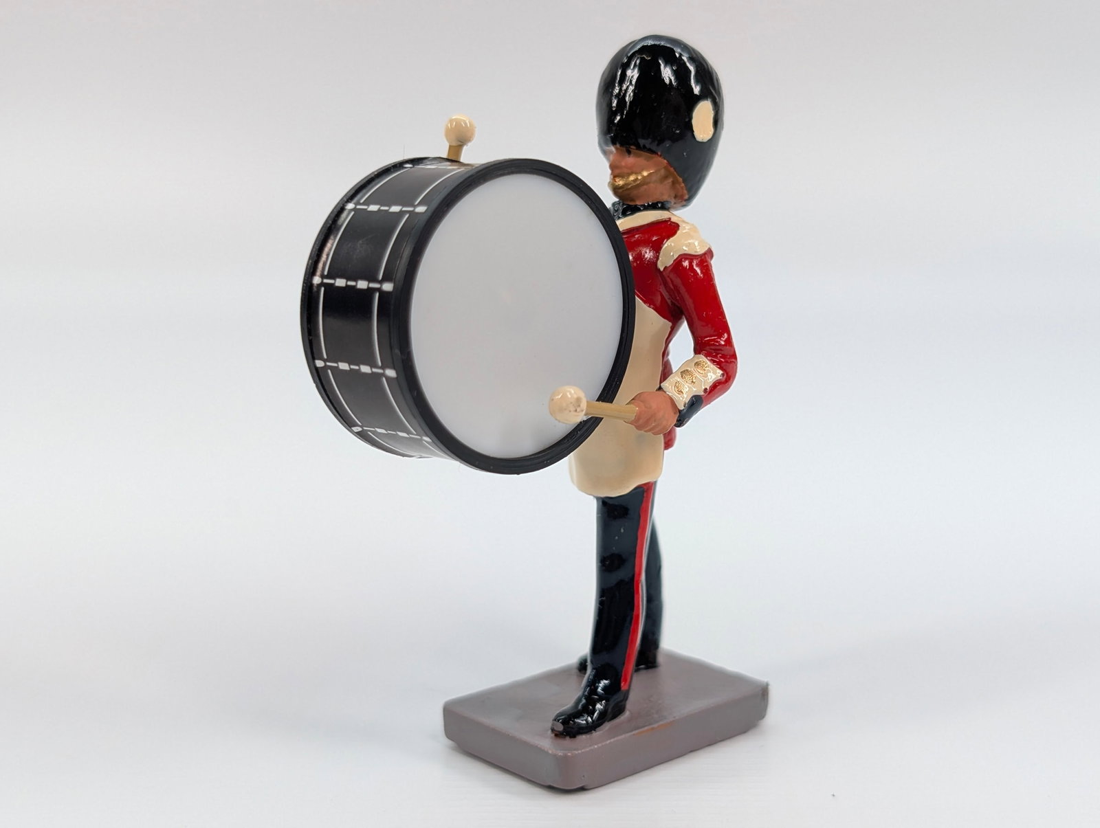 BRITAIN BASS DRUMMERS SET - 6