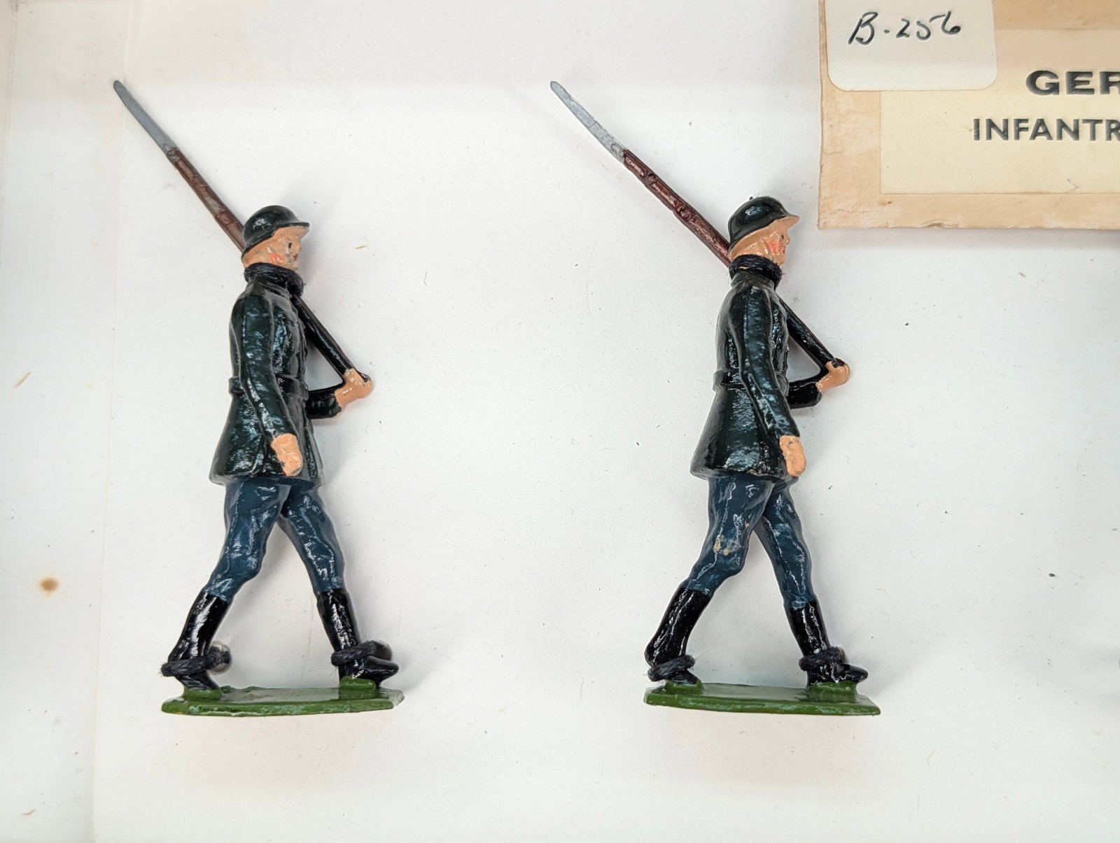 BRITAIN GERMAN INFANTRY MARCHING SET - 2
