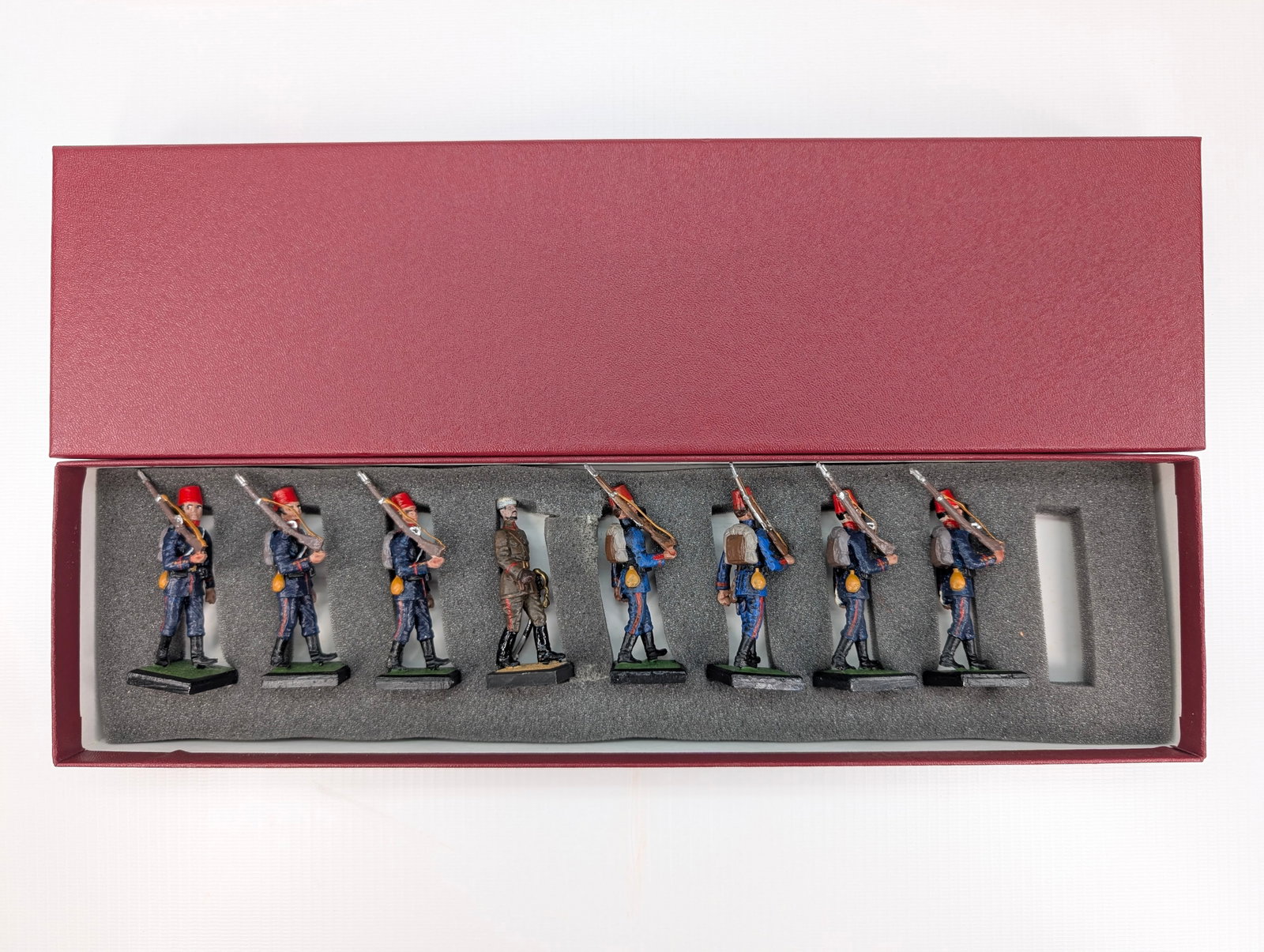 ALYMER HAND PAINTED SOLDIER SET - CUSTOM BOX: SET REMAINS IN GOOD CONDITION, SHOWING SOME TYPICAL WEAR. CUSTOM BOX.