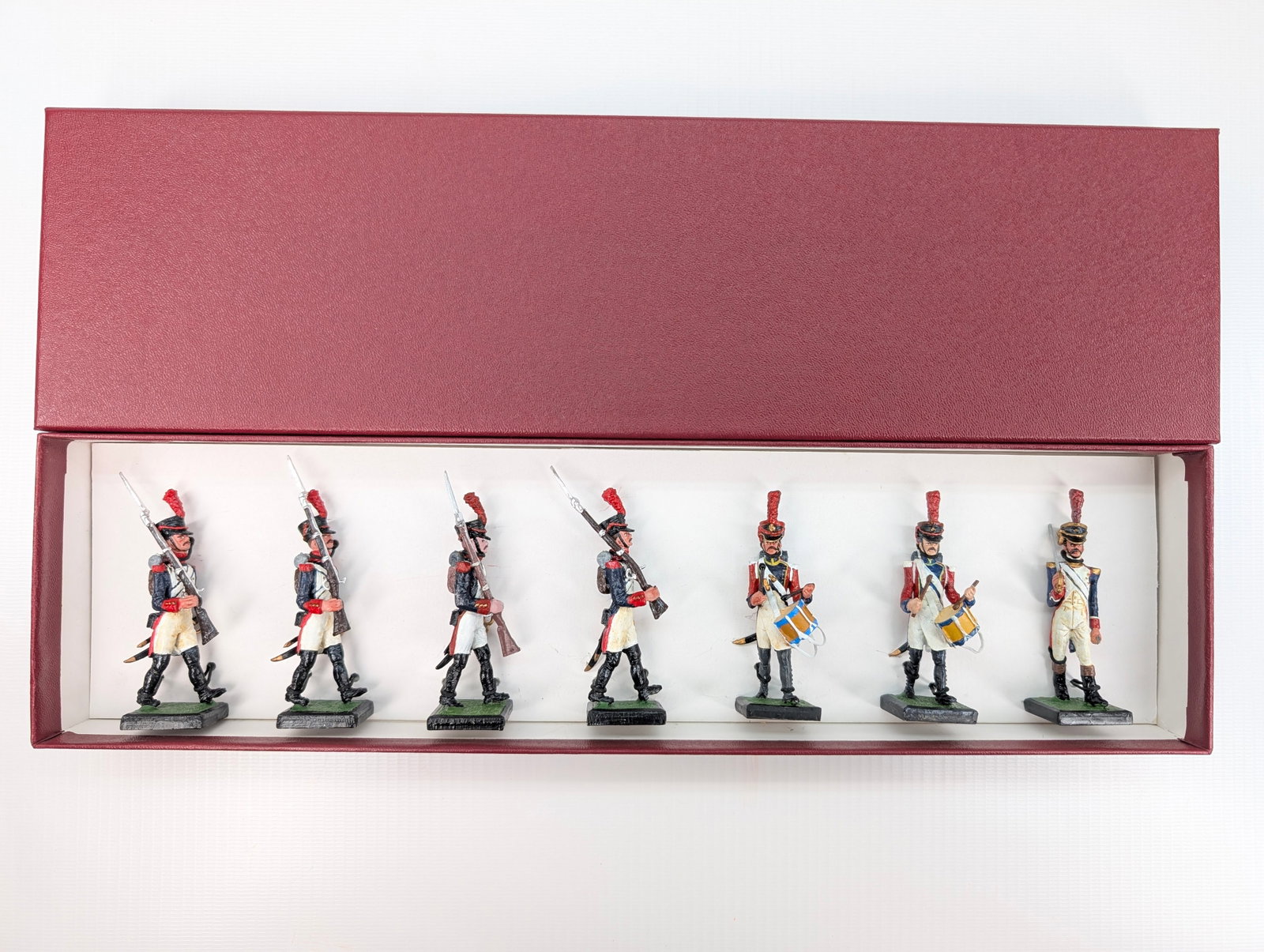 ALYMER HAND PAINTED SOLDIER SET - CUSTOM BOX: SET REMAINS IN GOOD CONDITION, SHOWING SOME TYPICAL WEAR. CUSTOM BOX.