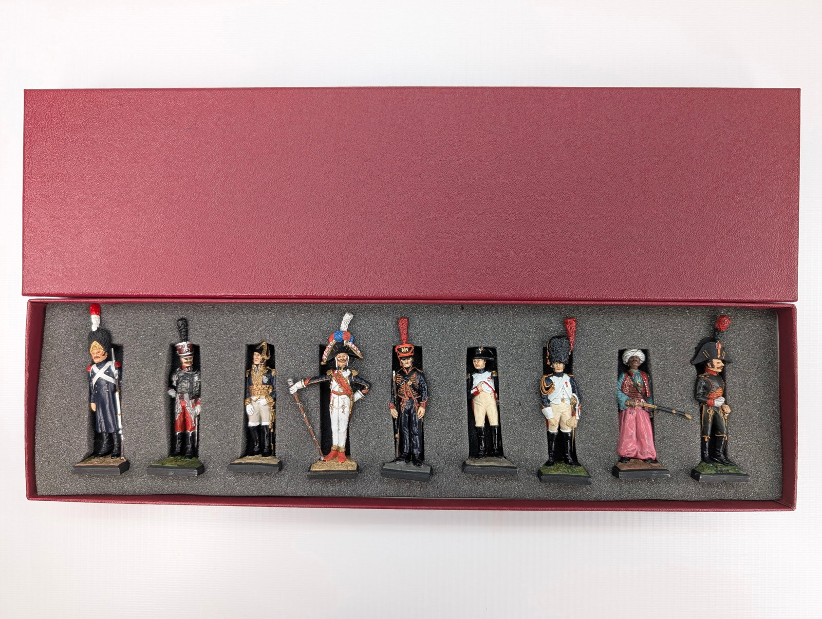 ALYMER HAND PAINTED SOLDIER SET - CUSTOM BOX: SET REMAINS IN GOOD CONDITION, SHOWING SOME TYPICAL WEAR. CUSTOM BOX.