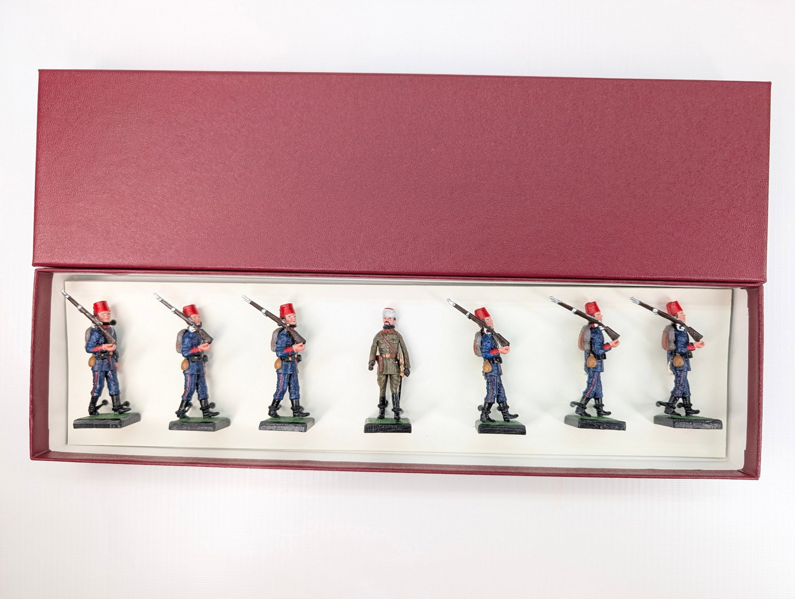 ALYMER HAND PAINTED SOLDIER SET - CUSTOM BOX: SET REMAINS IN GOOD CONDITION, SHOWING SOME TYPICAL WEAR. CUSTOM BOX.