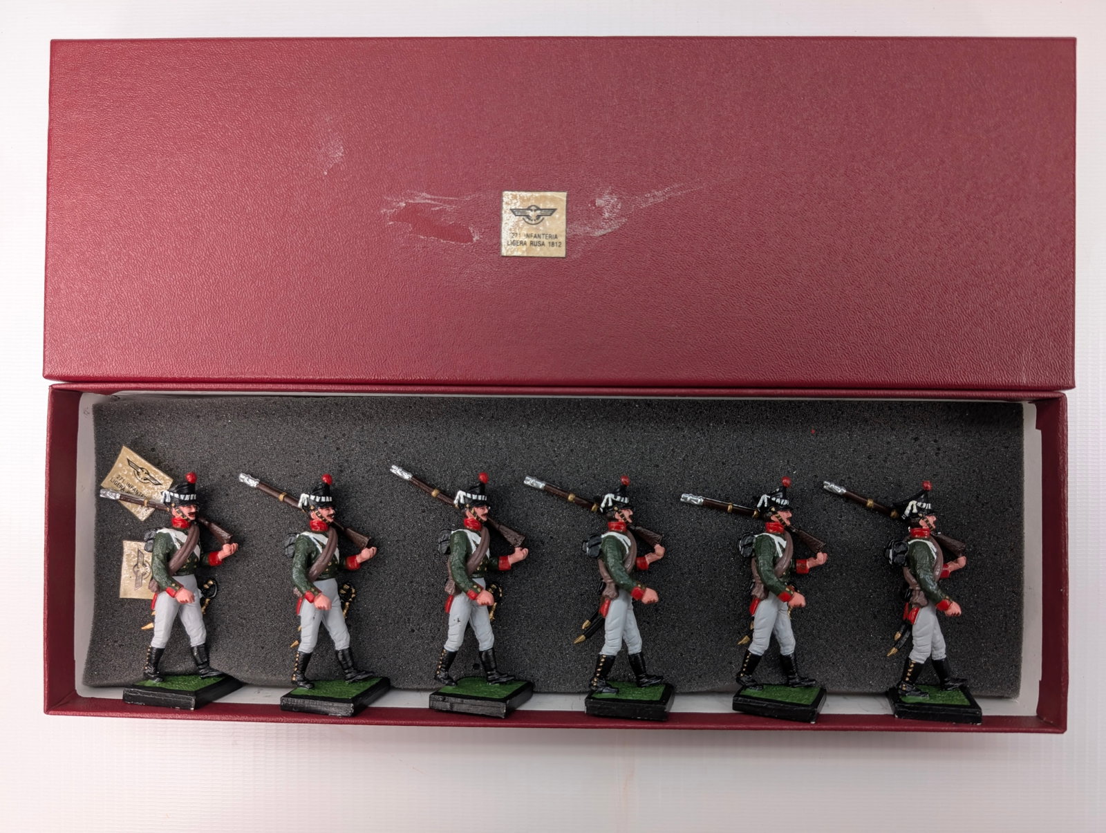 ALYMER HAND PAINTED SOLDIER SET - CUSTOM BOX: SET REMAINS IN GOOD CONDITION, SHOWING SOME TYPICAL WEAR. CUSTOM BOX.