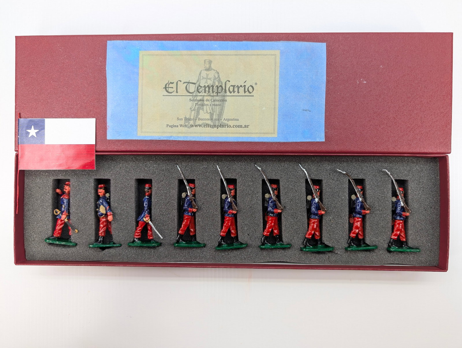EL TEMPLARIO CHILE HAND PAINTED SOLDIER SET: SET REMAINS IN GOOD CONDITION, SHOWING SOME TYPICAL WEAR. CUSTOM BOX.