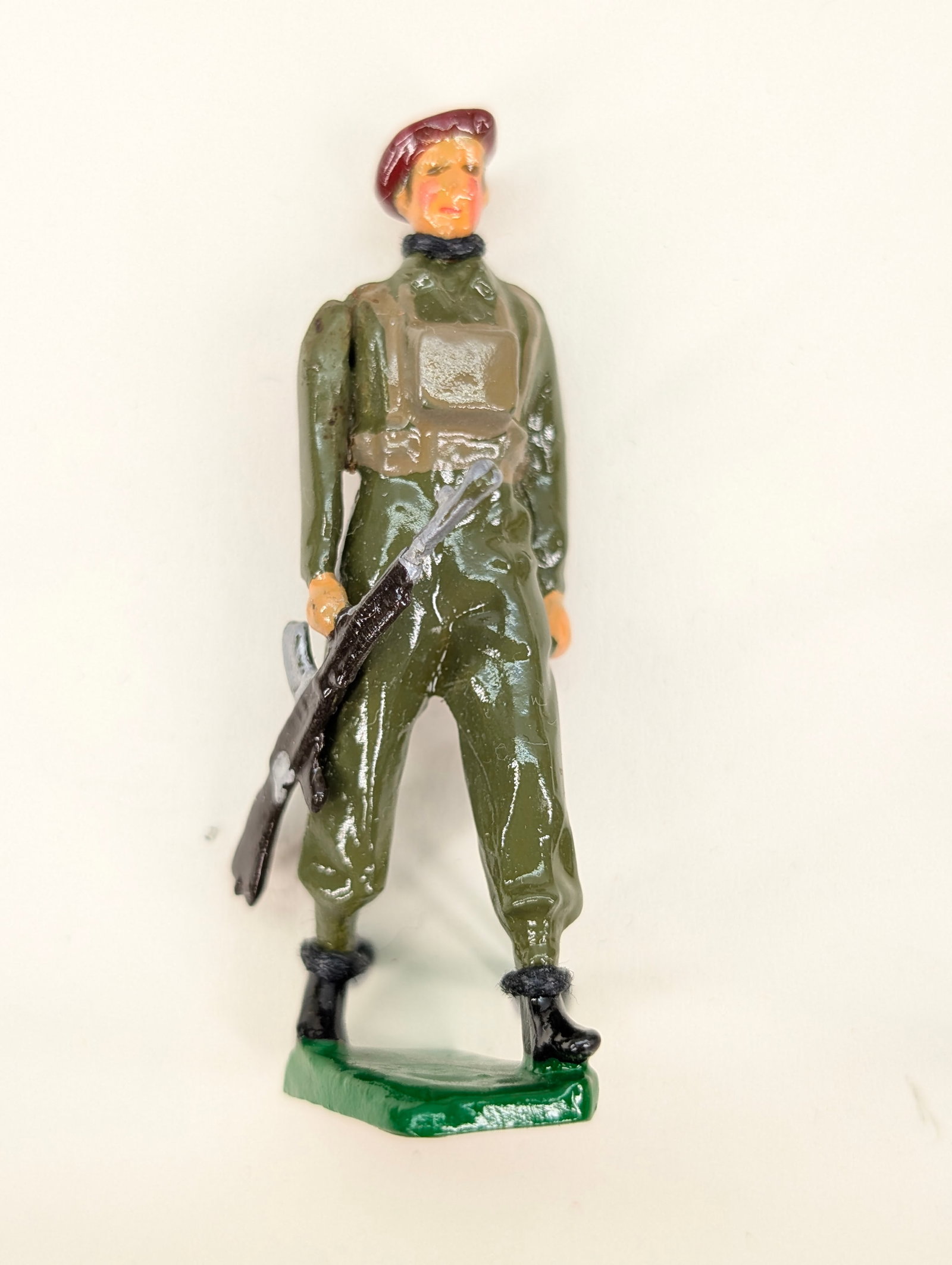 HAND PAINTED SOLDIER SET - 5