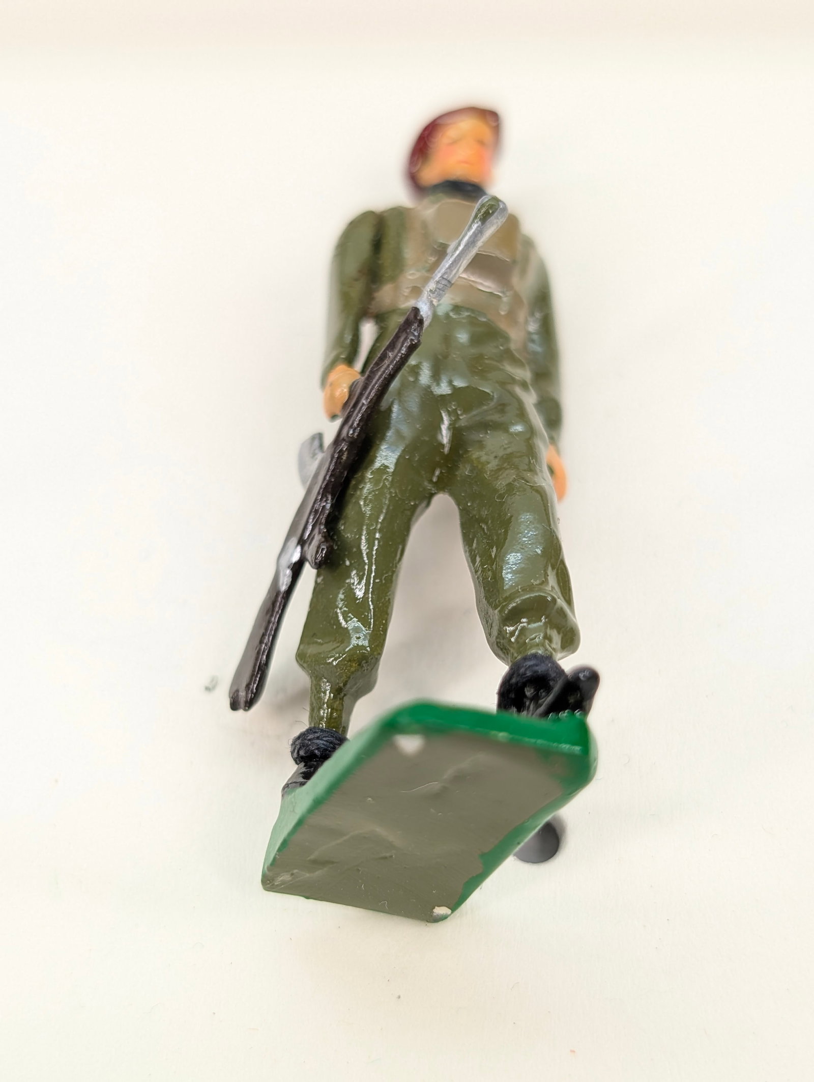 HAND PAINTED SOLDIER SET - 6