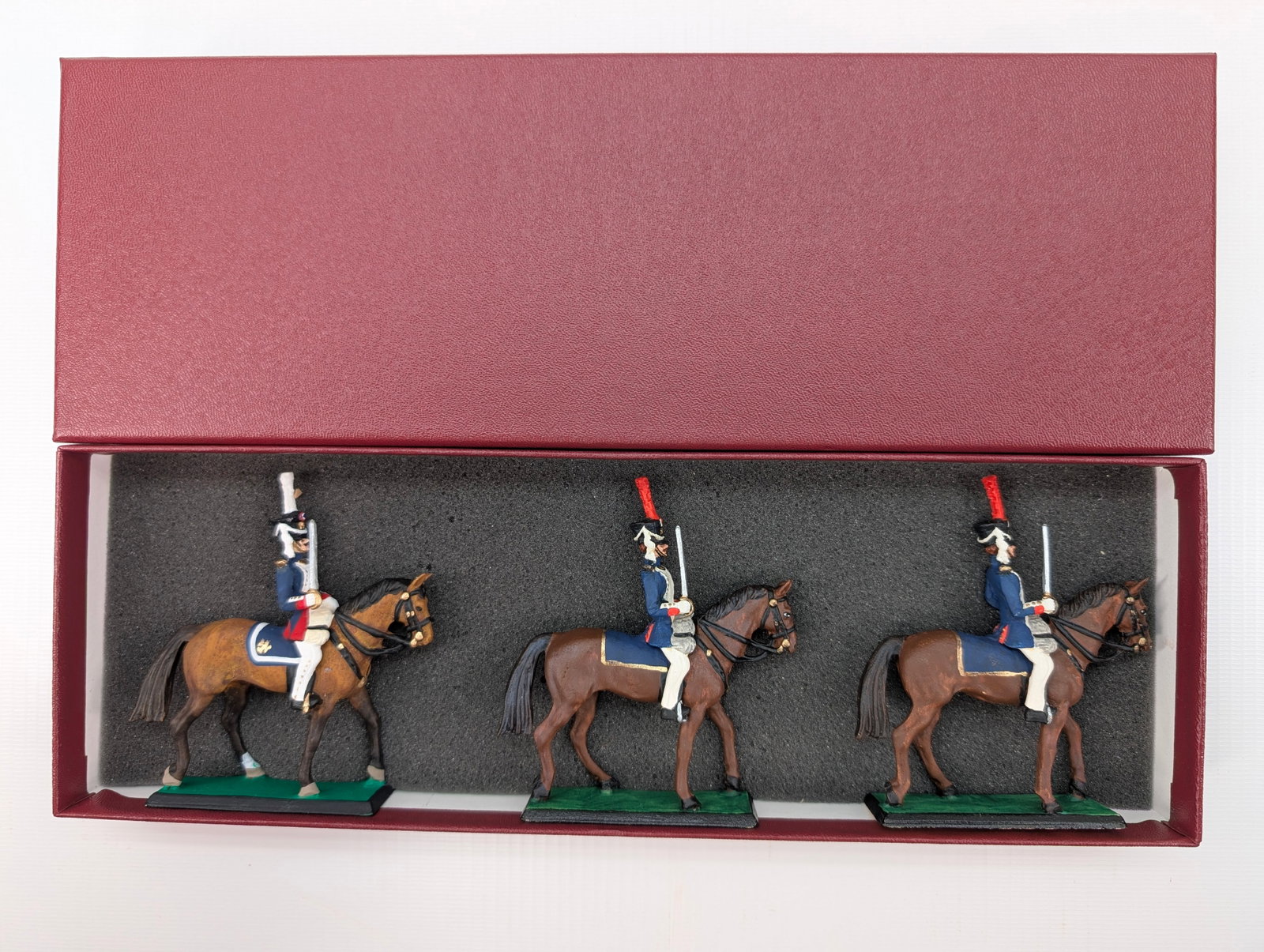AMBASSADOR FRENCH CAVALRY REGIMENT SET: SET REMAINS IN GOOD CONDITION, SHOWING SOME TYPICAL WEAR. CUSTOM BOX.