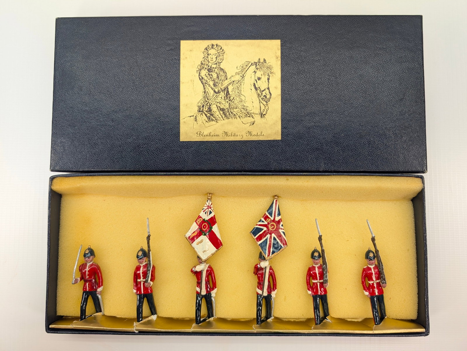 BLENHEIM BRITISH SOLDIER FLAG BEARER SET (1 of 5)
