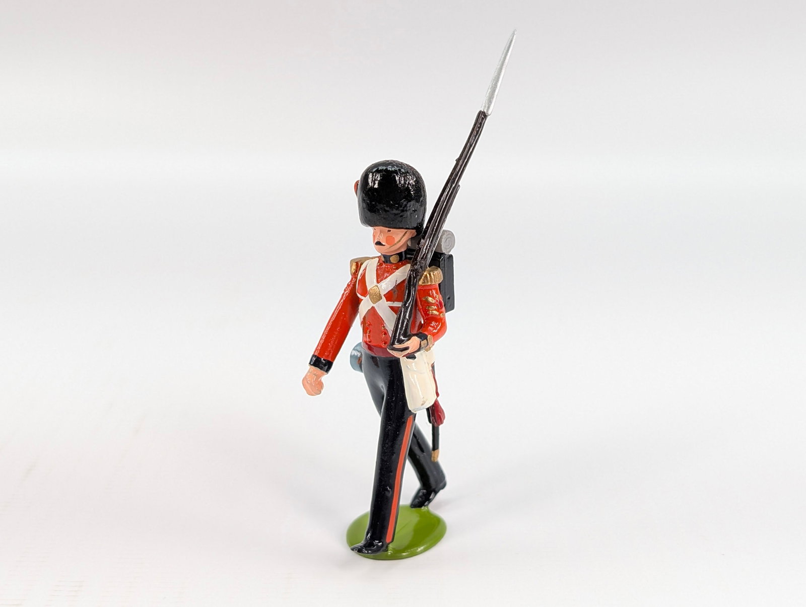 IMPERIAL COLDSTREAM GUARDS COLOUR PARTY SET - 5
