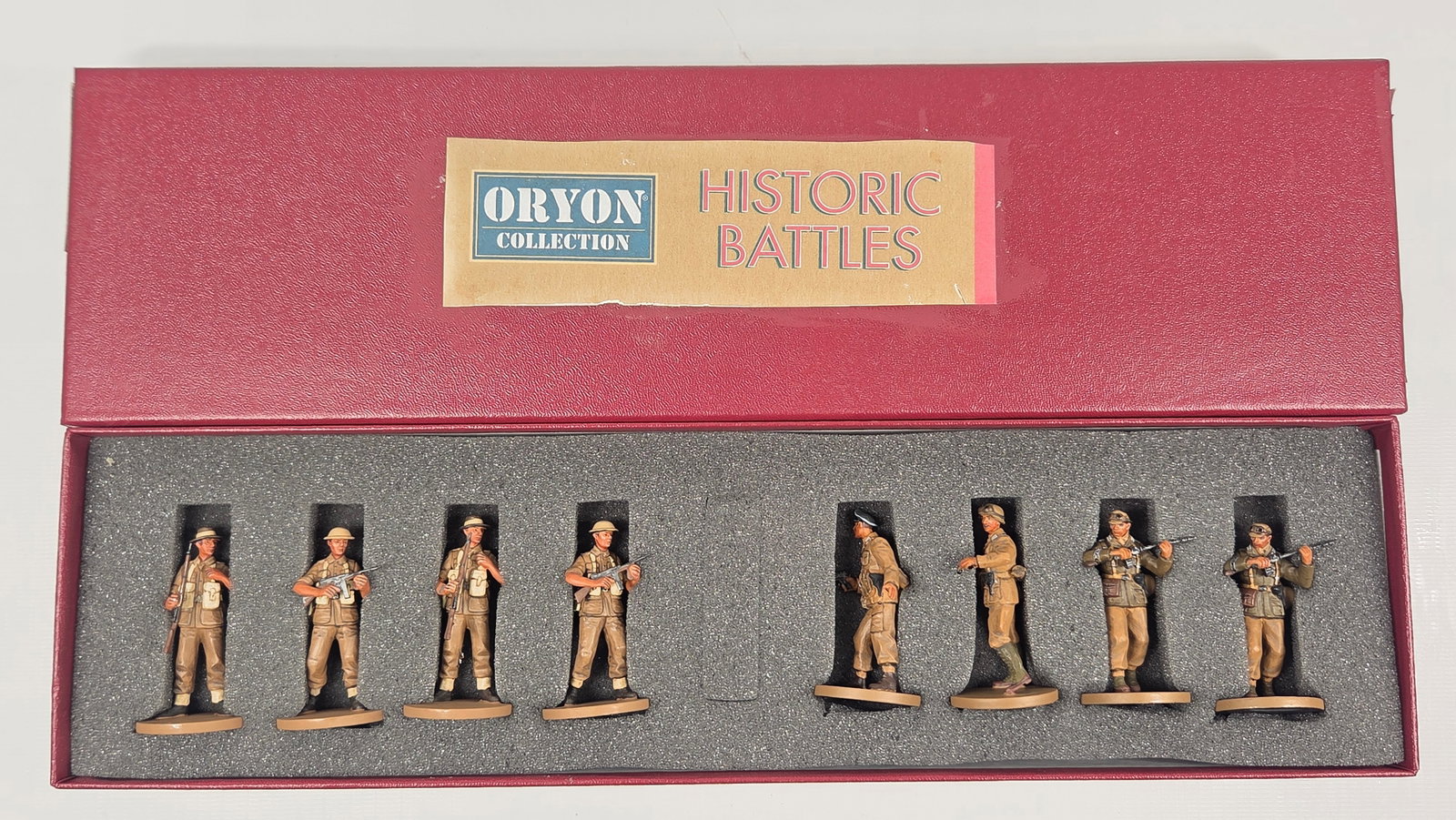 ORYON WWII HAND PAINTED SOLDIER SET: SET REMAINS IN GOOD CONDITION, SHOWING SOME TYPICAL WEAR.