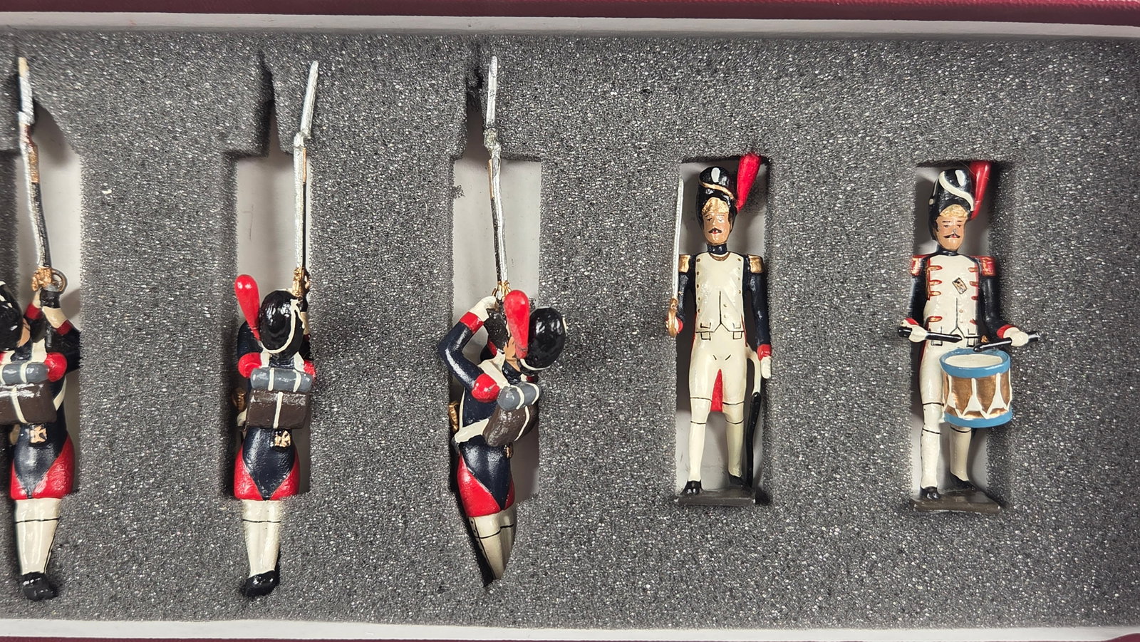 CBG HAND PAINTED GRENADIER SOLDIER SET - 3