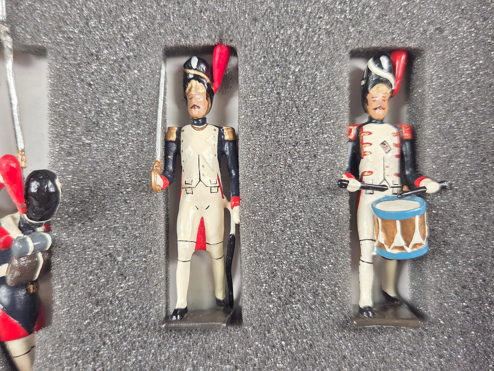 CBG HAND PAINTED GRENADIER SOLDIER SET - 4