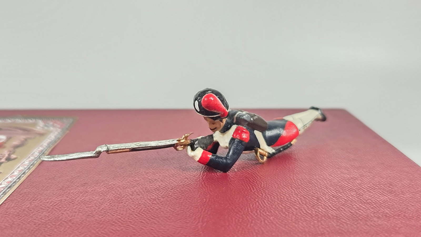 CBG HAND PAINTED GRENADIER SOLDIER SET - 6