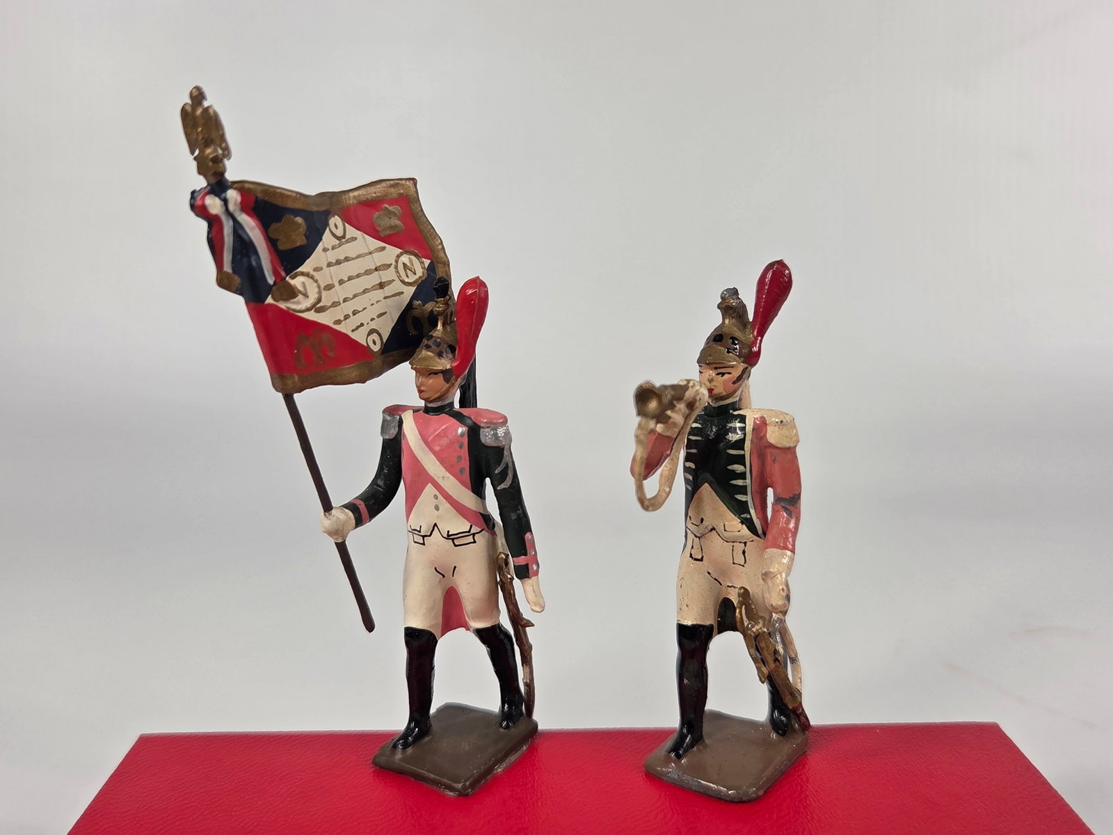 CBG HAND PAINTED FRENCH SOLDIERS SET (1 of 7)