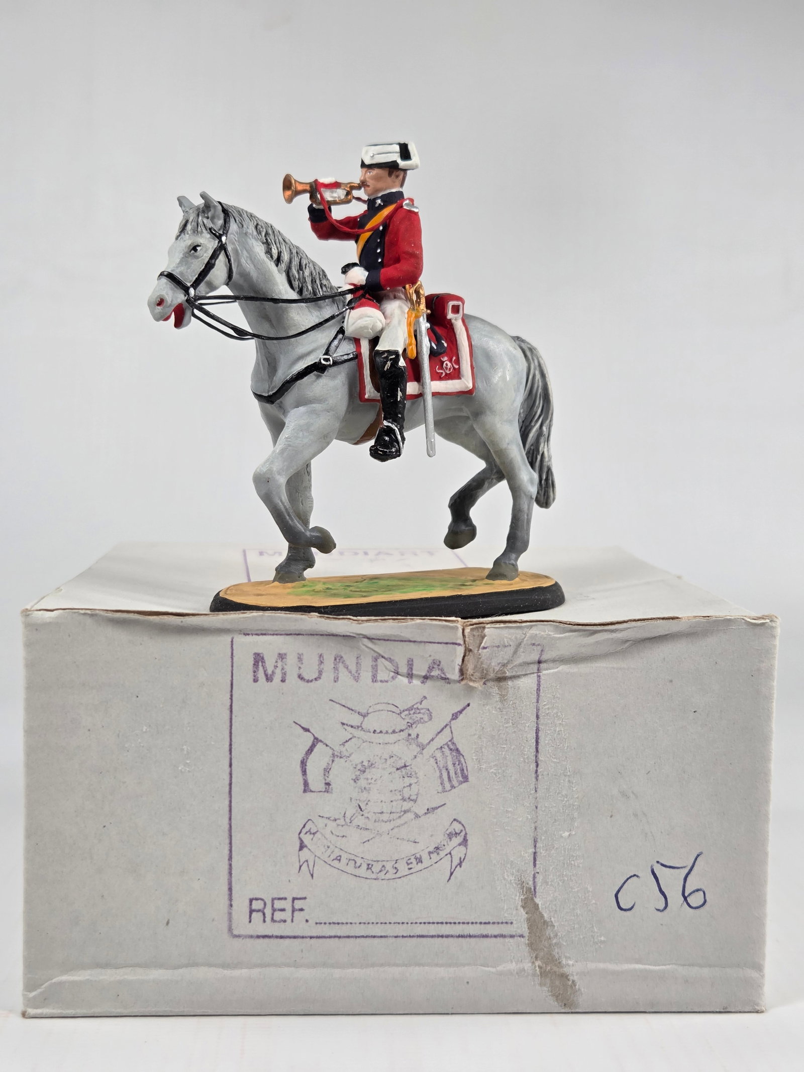 MUNDIART HAND PAINTED MOUNTED LEAD SOLDIER: REMAINS IN VERY GOOD CONDITION, SHOWING LIGHT WEAR.