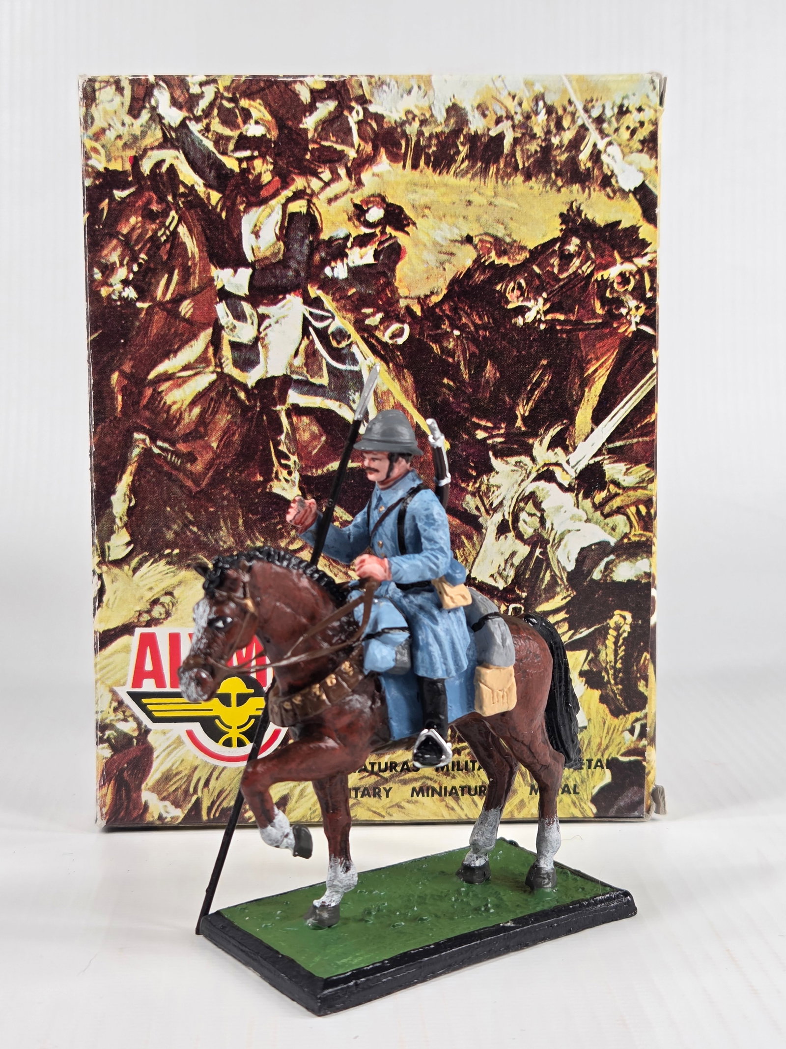 ALYMER HAND PAINTED MOUNTED LEAD SOLDIER (1 of 4)