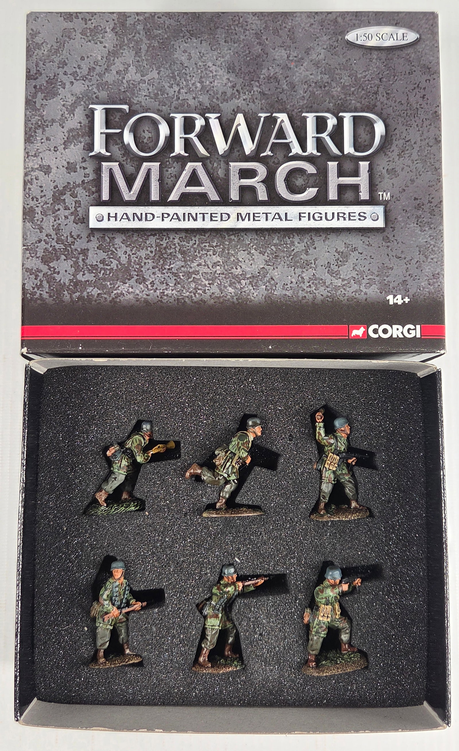 CORGI FORWARD MARCH WWII GERMAN PARATROOPER SET: SET REMAINS IN EXCELLENT CONDITION WITH BOX.