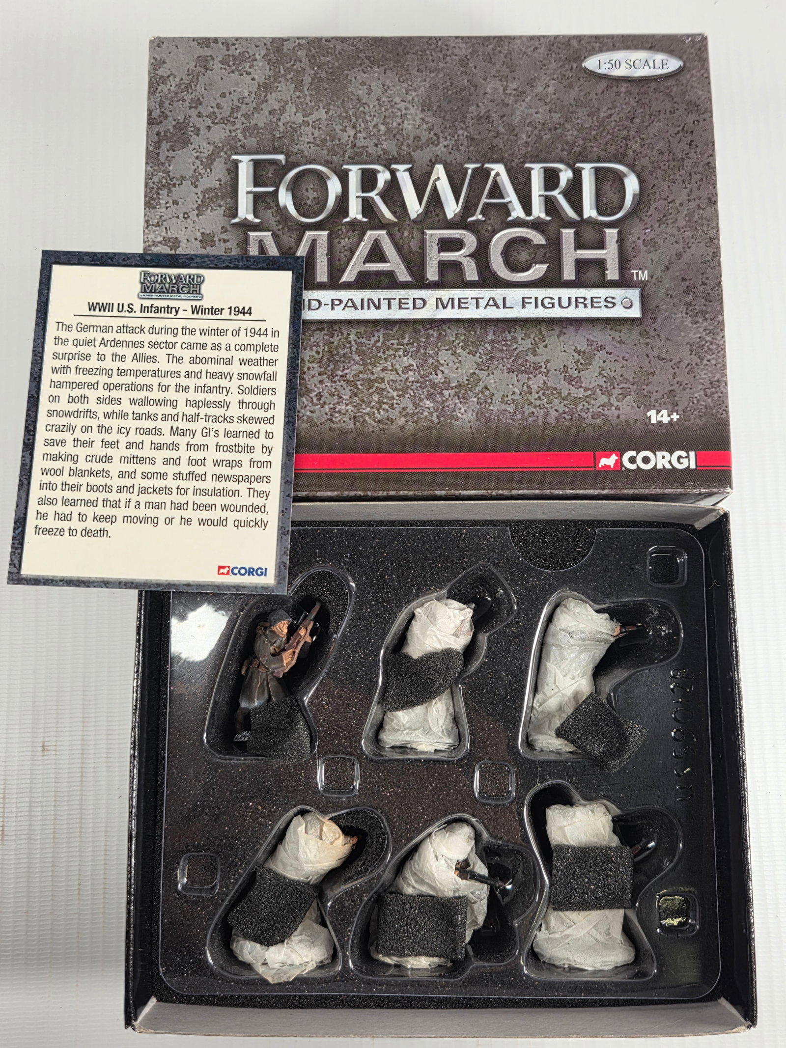 CORGI FORWARD MARCH WWII US INFANTRY WINTER CLOTHING: SET REMAINS IN EXCELLENT CONDITION WITH BOX.
